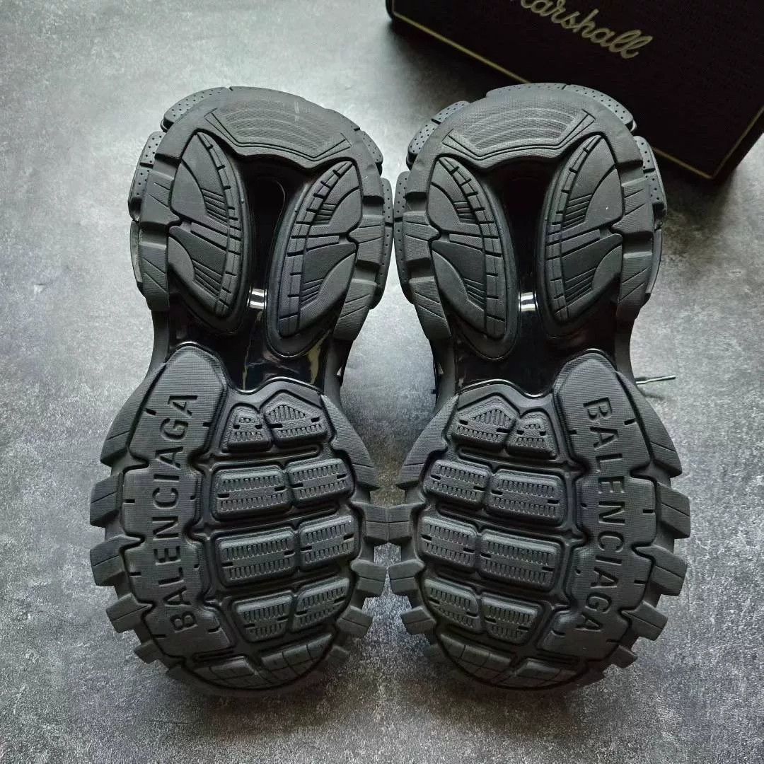 Balenciaga Balenciaga Black Lowtop Sneakers 37 Women Size US 6.5 / IT 36.5 - 7 Thumbnail
