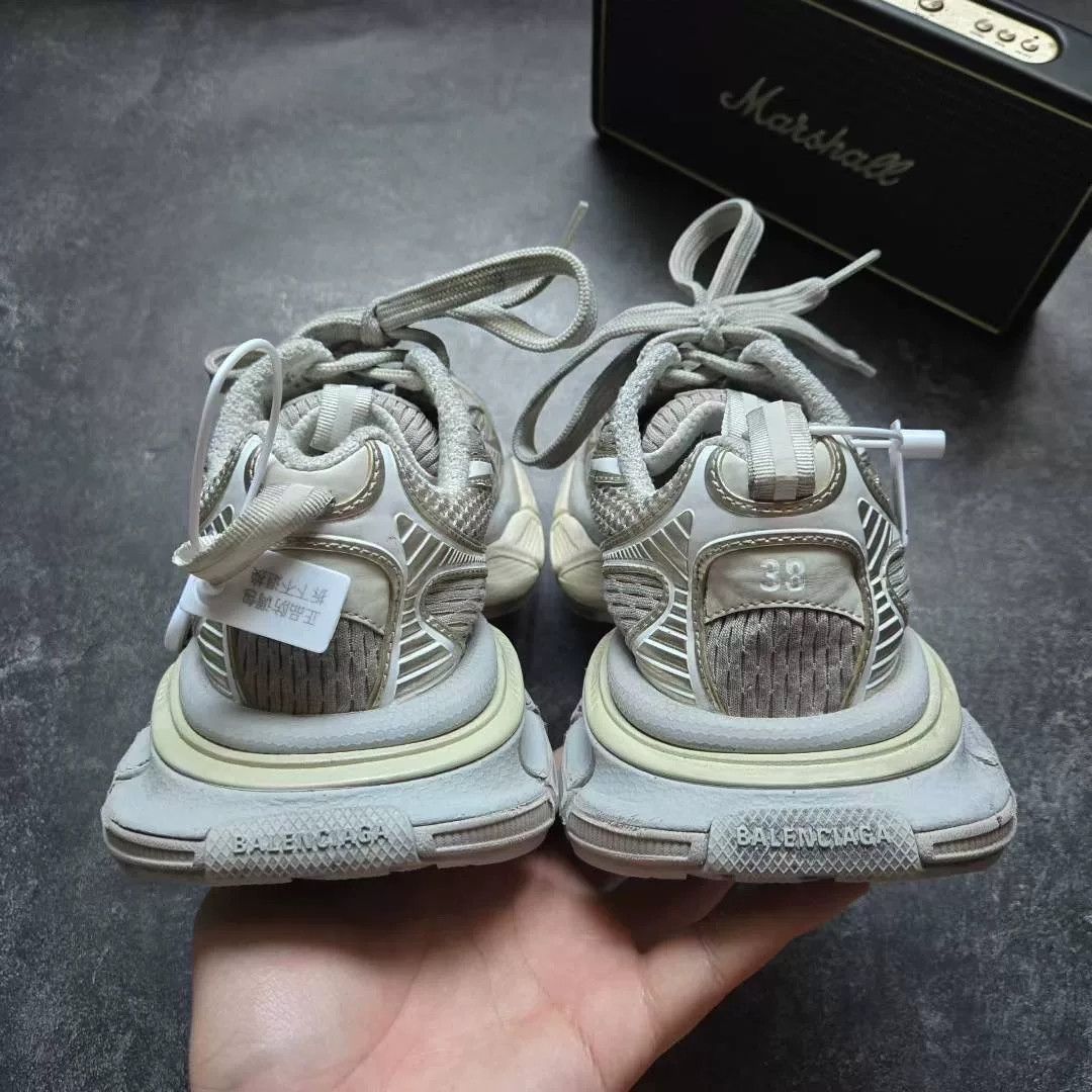 Balenciaga Balenciaga Beige Lowtop Sneakers XXXL Women Size US 8 / IT 38 - 6 Thumbnail