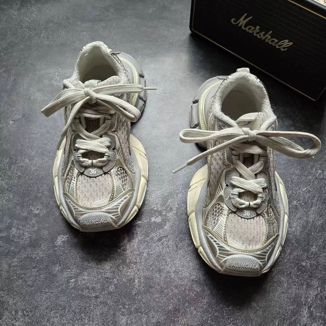 Balenciaga Balenciaga Beige Lowtop Sneakers XXXL Women Size US 8 / IT 38 - 3 Thumbnail