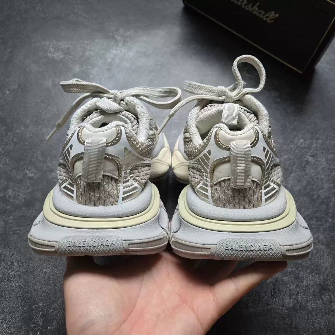 Balenciaga Balenciaga Beige Lowtop Sneakers XXXL Women Size US 8 / IT 38 - 6 Thumbnail
