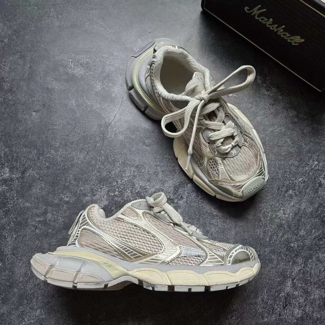 Balenciaga Balenciaga Beige Lowtop Sneakers XXXL Women Size US 8 / IT 38 - 5 Thumbnail