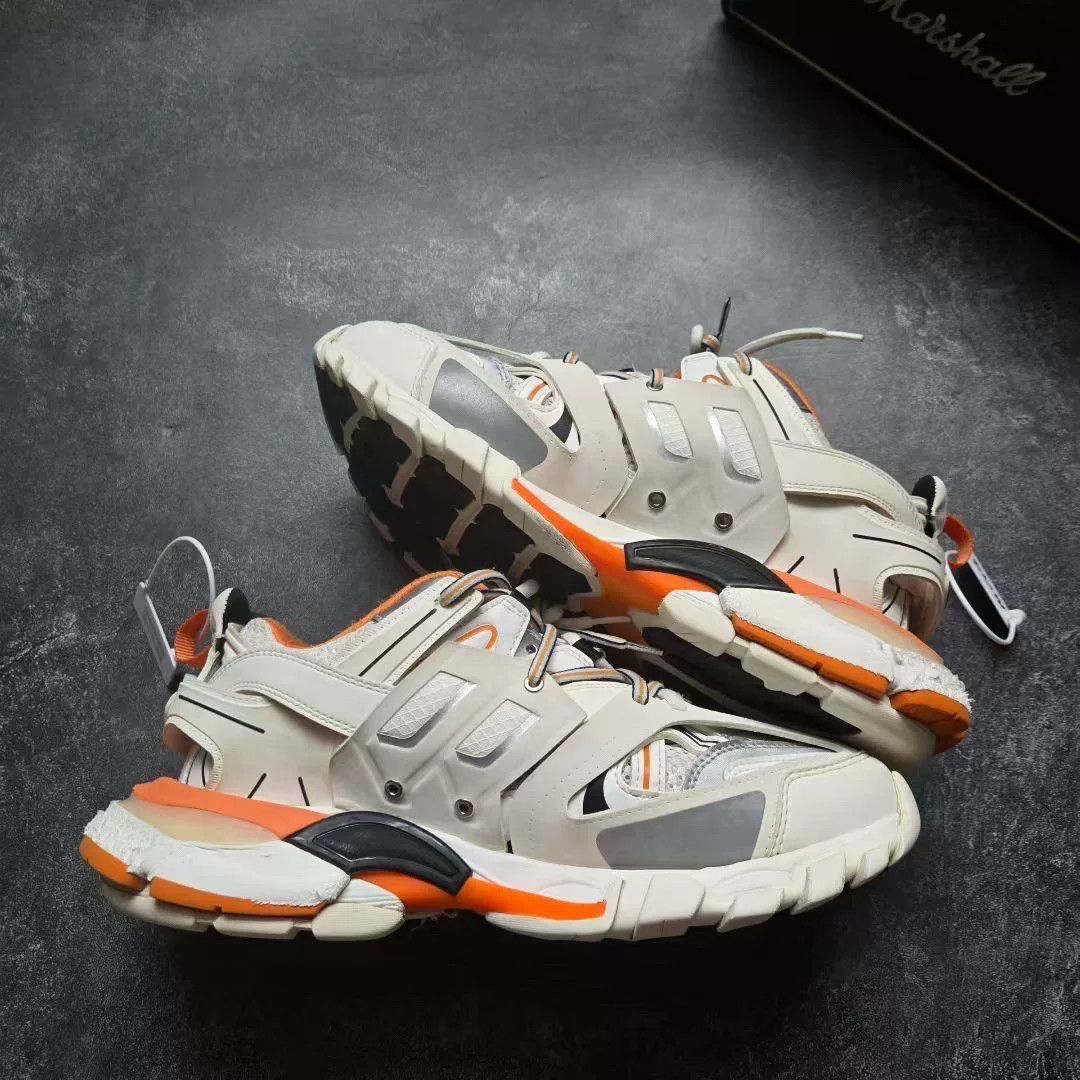 Balenciaga Balenciaga White Lowtop Sneakers 40 Men Size US 7.5 / EU 40-41 - 2 Thumbnail