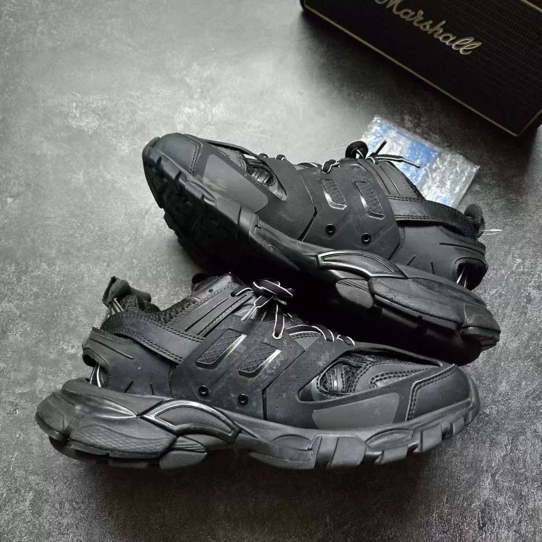 Balenciaga Balenciaga Black Lowtop Sneakers 39 Men Size US 6.5 / EU 39-40 - 2 Thumbnail