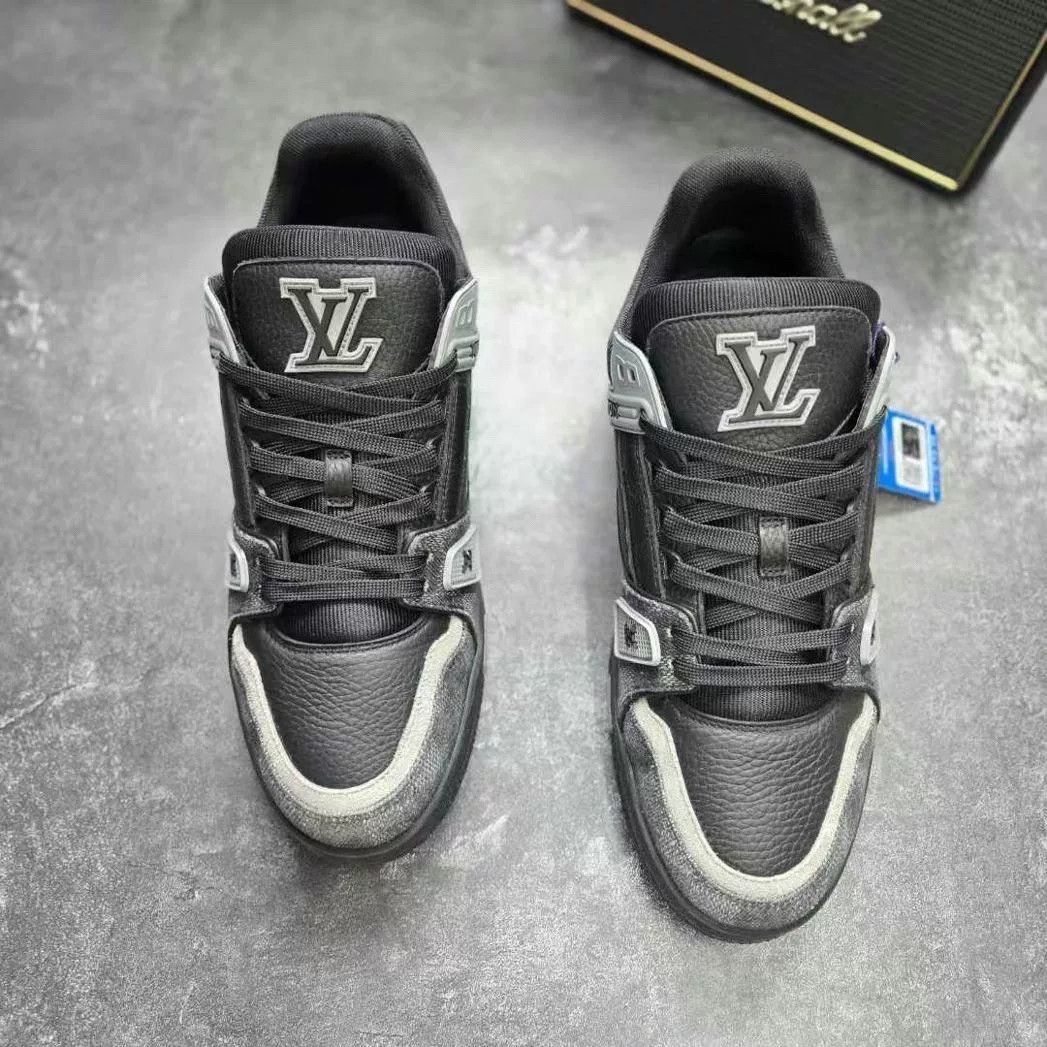 Louis Vuitton Louis Vuitton Training Gray Lowtop Sneakers 42 Men Size US 9 / EU 42 - 3 Thumbnail