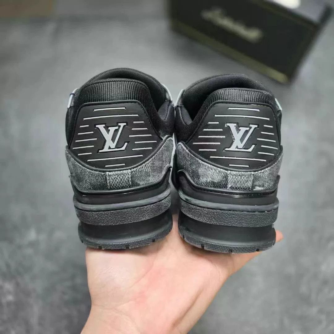 Louis Vuitton Louis Vuitton Training Gray Lowtop Sneakers 42 Men Size US 9 / EU 42 - 6 Thumbnail