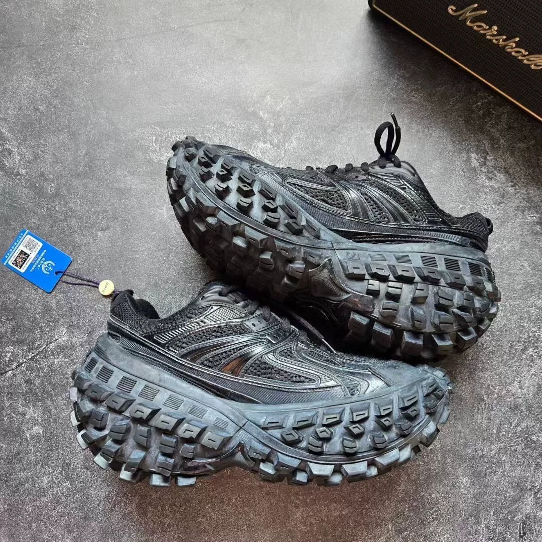 Balenciaga Balenciaga Black Lowtop Sneakers 40 Men Size US 7.5 / EU 40-41 - 2 Thumbnail