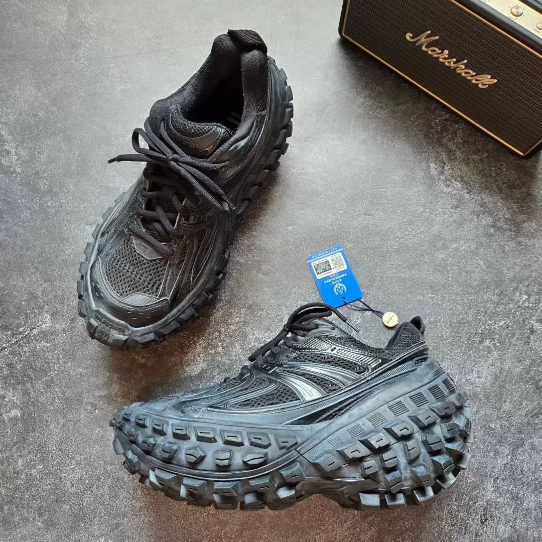 Balenciaga Balenciaga Black Lowtop Sneakers 40 Men Size US 7.5 / EU 40-41 - 4 Thumbnail