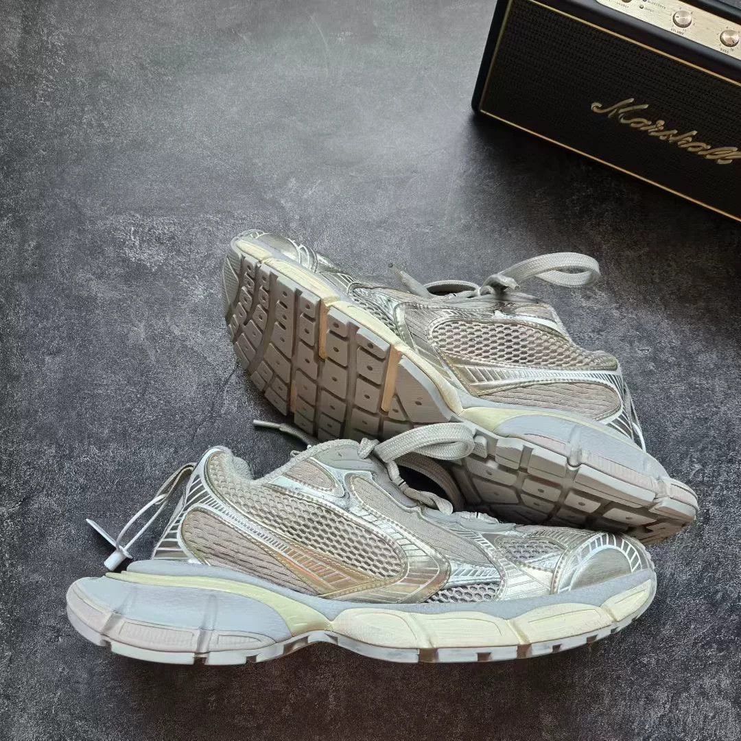 Balenciaga Balenciaga Beige Lowtop Sneakers XXXL Men Size US 10 / EU 43 - 2 Thumbnail