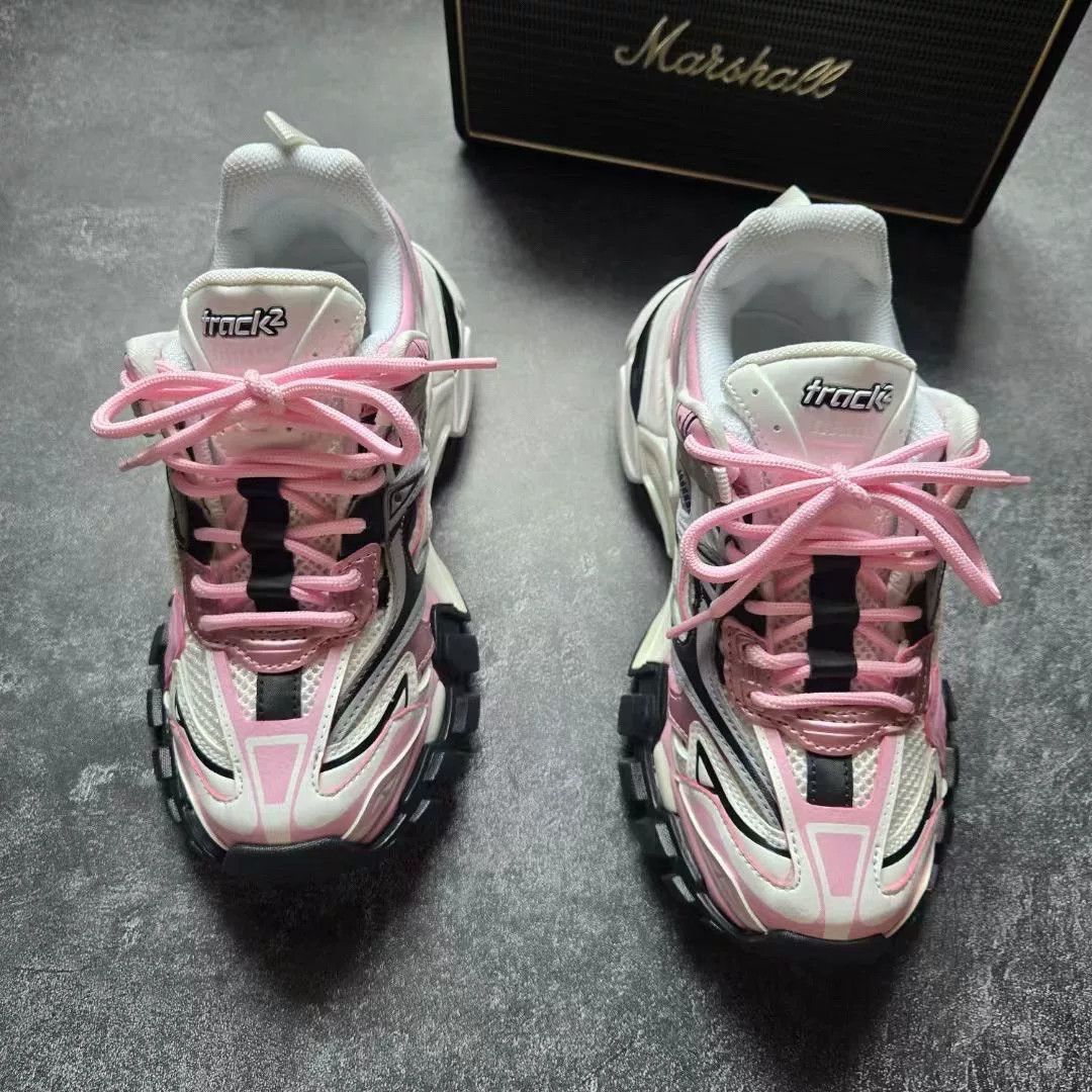 Balenciaga Balenciaga Pink Lowtop Sneakers 35 Women Size US 5 / IT 35 - 2 Thumbnail