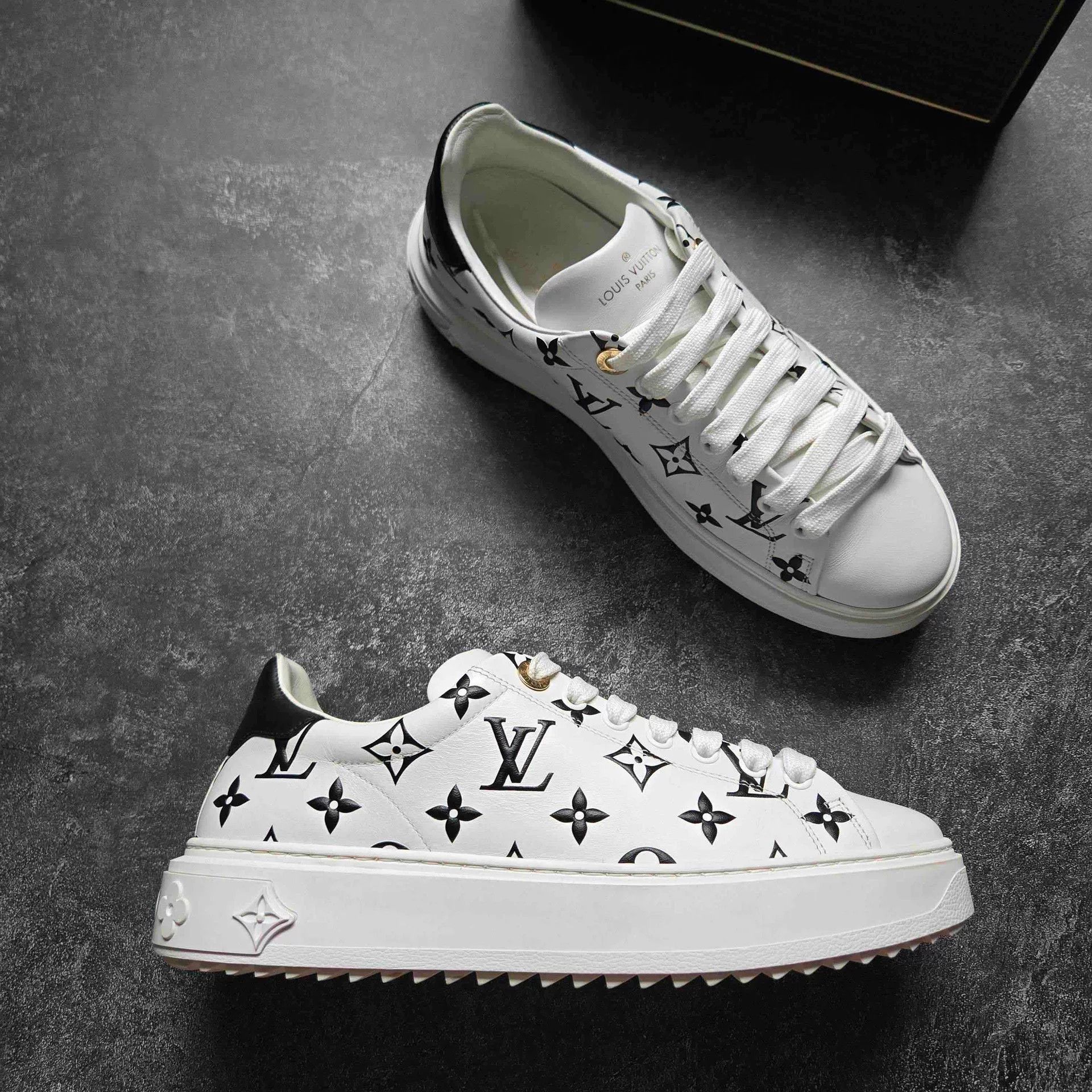 Louis Vuitton Louis Vuitton Black Lowtop Sneakers 39 Men Size US 6.5 / EU 39-40 - 2 Thumbnail