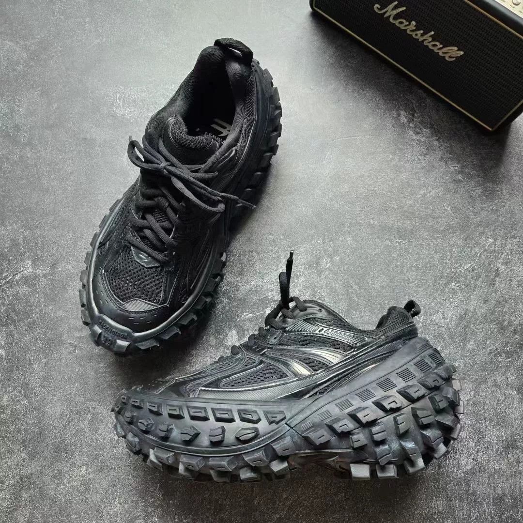 Balenciaga Balenciaga Black Lowtop Sneakers 39 Men Size US 6.5 / EU 39-40 - 4 Thumbnail