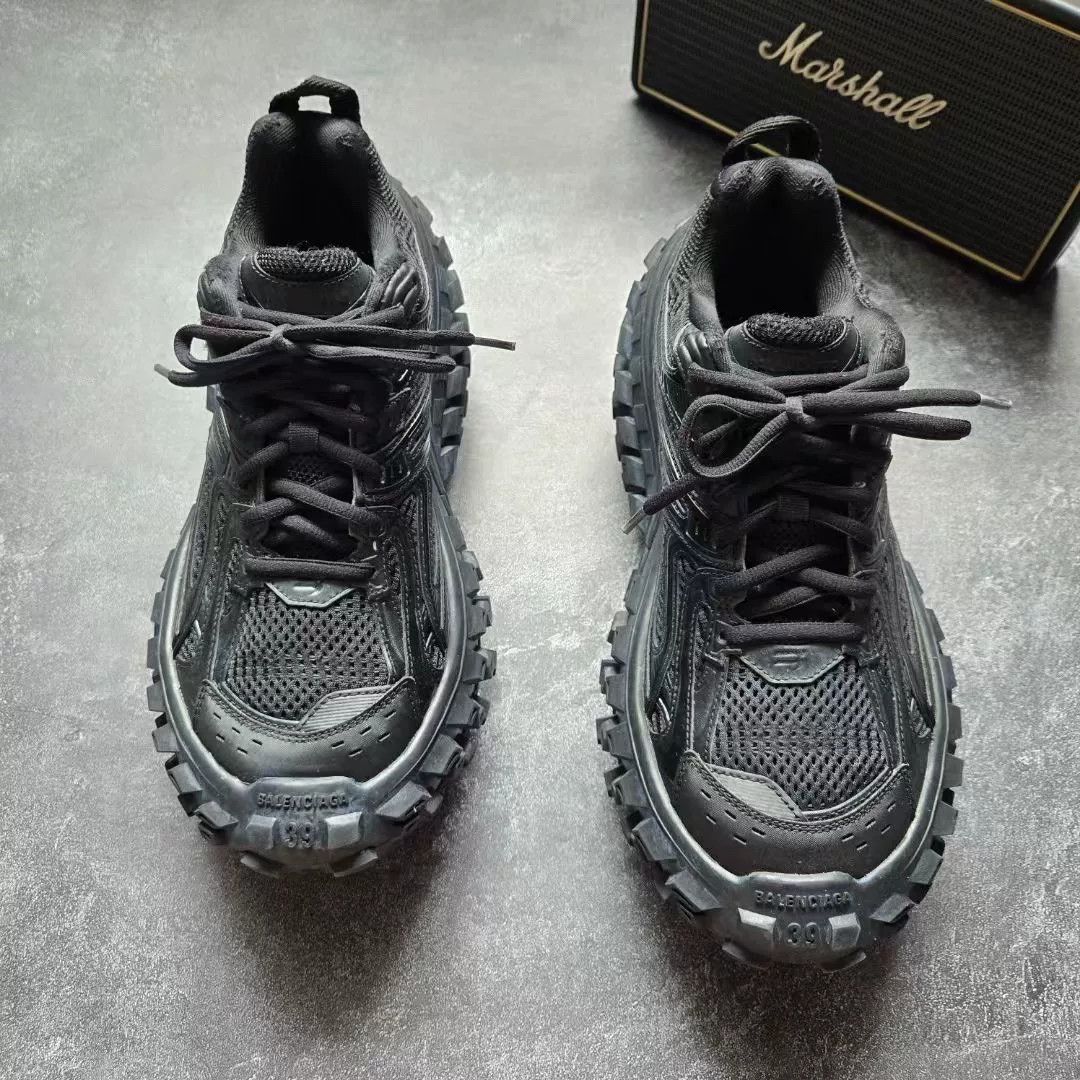 Balenciaga Balenciaga Black Lowtop Sneakers 39 Men Size US 6.5 / EU 39-40 - 3 Thumbnail