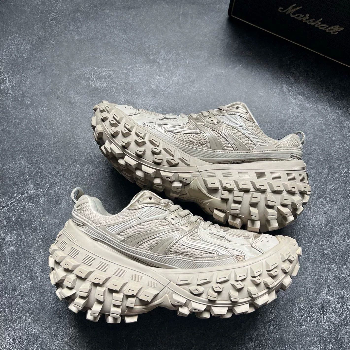 Balenciaga Balenciaga Gray Lowtop Sneakers 41 Men Size US 8.5 / EU 41-42 - 2 Thumbnail