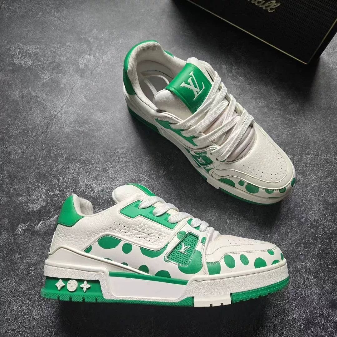 Louis Vuitton Louis Vuitton Training Green Lowtop Sneakers 37 Women Size US 6.5 / IT 36.5 - 5 Thumbnail