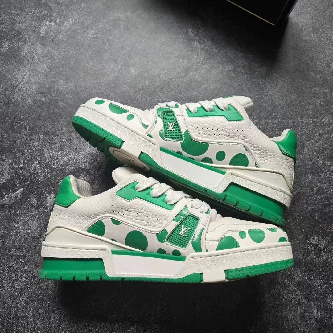 Louis Vuitton Louis Vuitton Training Green Lowtop Sneakers 37 Women Size US 6.5 / IT 36.5 - 2 Thumbnail
