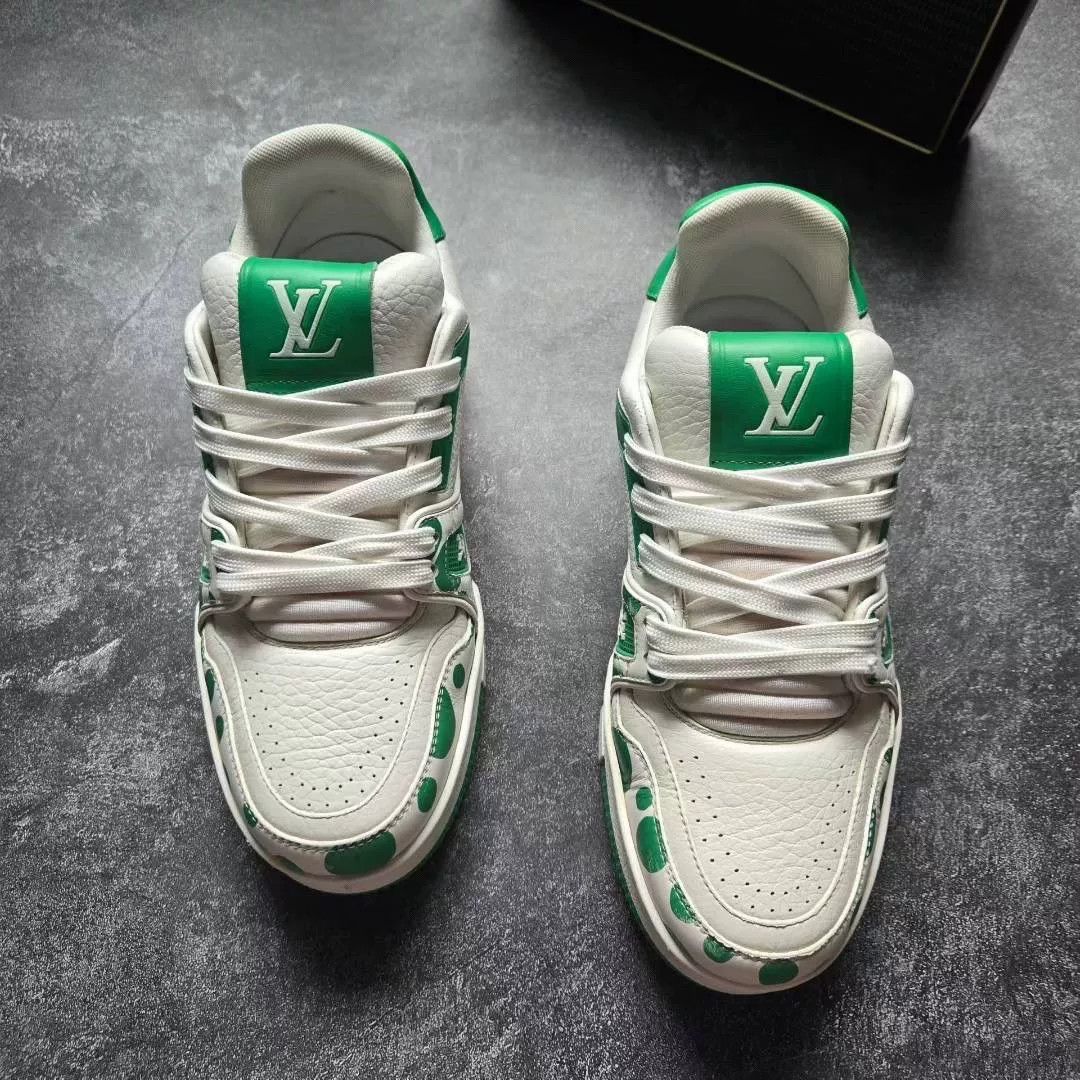 Louis Vuitton Louis Vuitton Training Green Lowtop Sneakers 37 Women Size US 6.5 / IT 36.5 - 3 Thumbnail