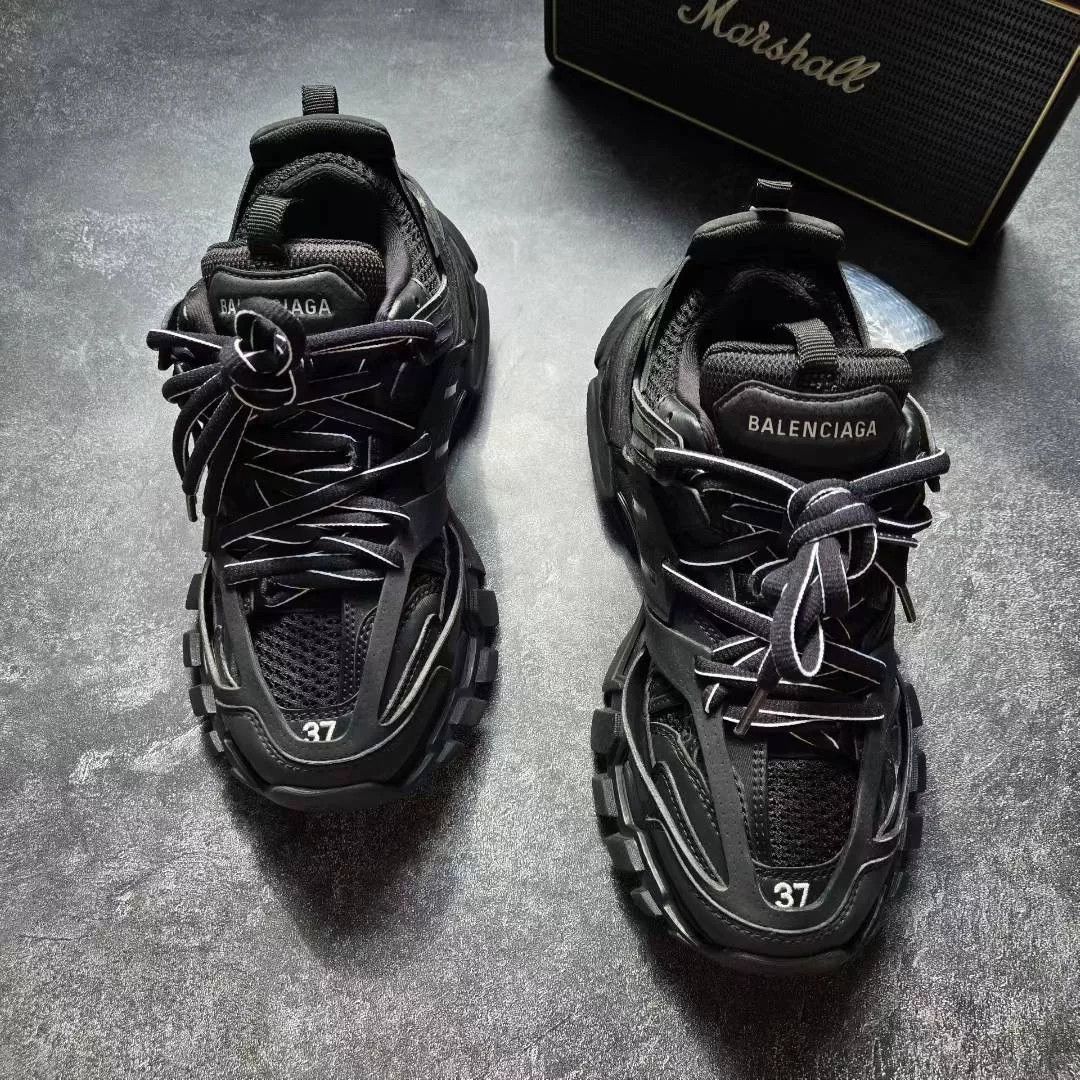 Balenciaga Balenciaga Black Lowtop Sneakers 37 Women Size US 6.5 / IT 36.5 - 3 Thumbnail