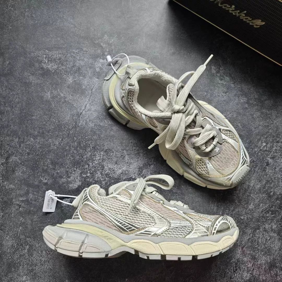 Balenciaga Balenciaga Beige Lowtop Sneakers XXXL Women Size US 8 / IT 38 - 5 Thumbnail