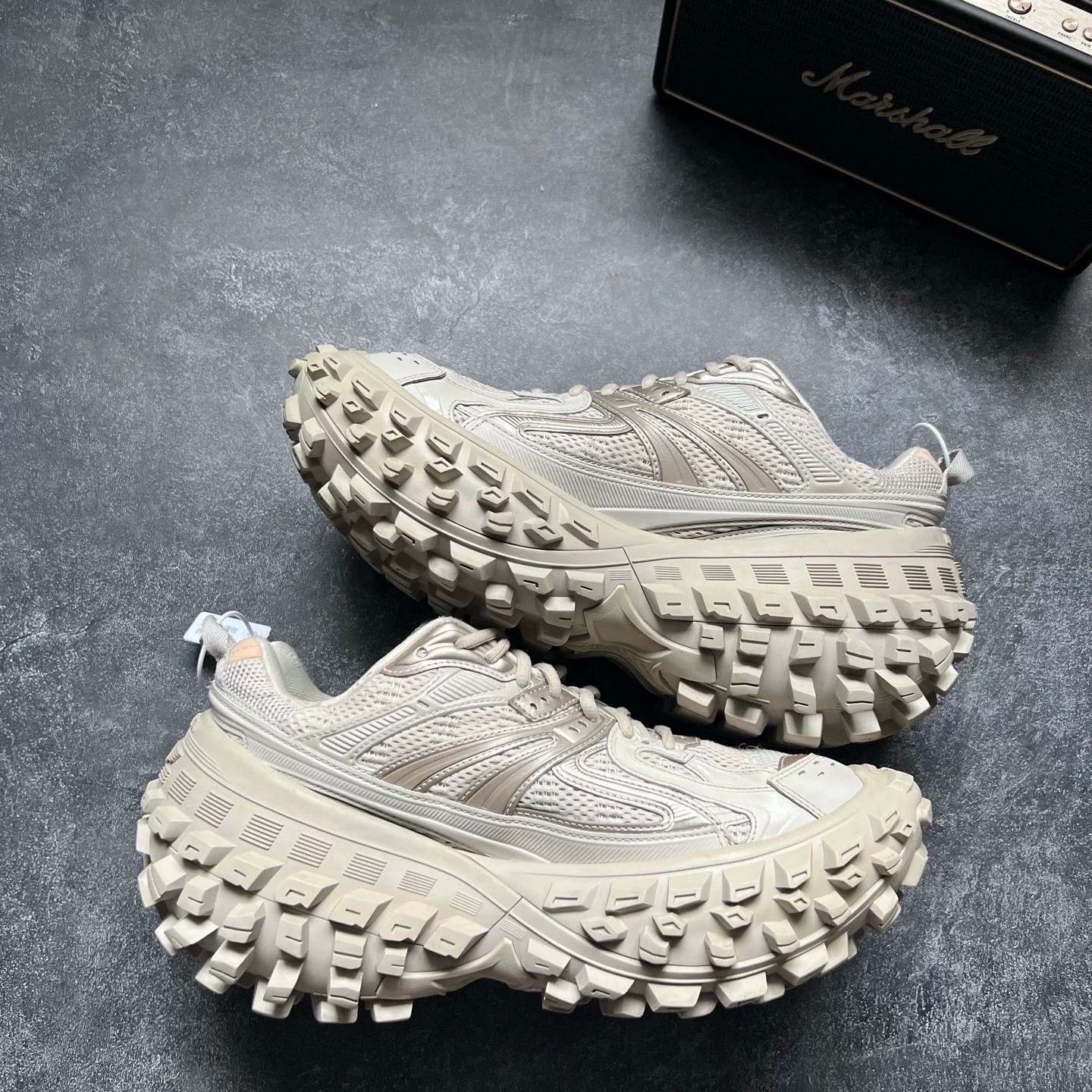 Balenciaga Balenciaga Gray Lowtop Sneakers 42 Men Size US 9 / EU 42 - 2 Thumbnail