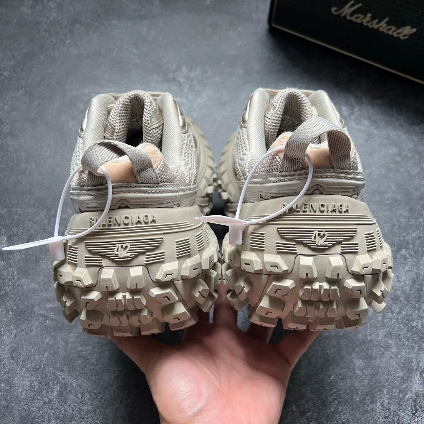 Balenciaga Balenciaga Gray Lowtop Sneakers 42 Men Size US 9 / EU 42 - 6 Thumbnail