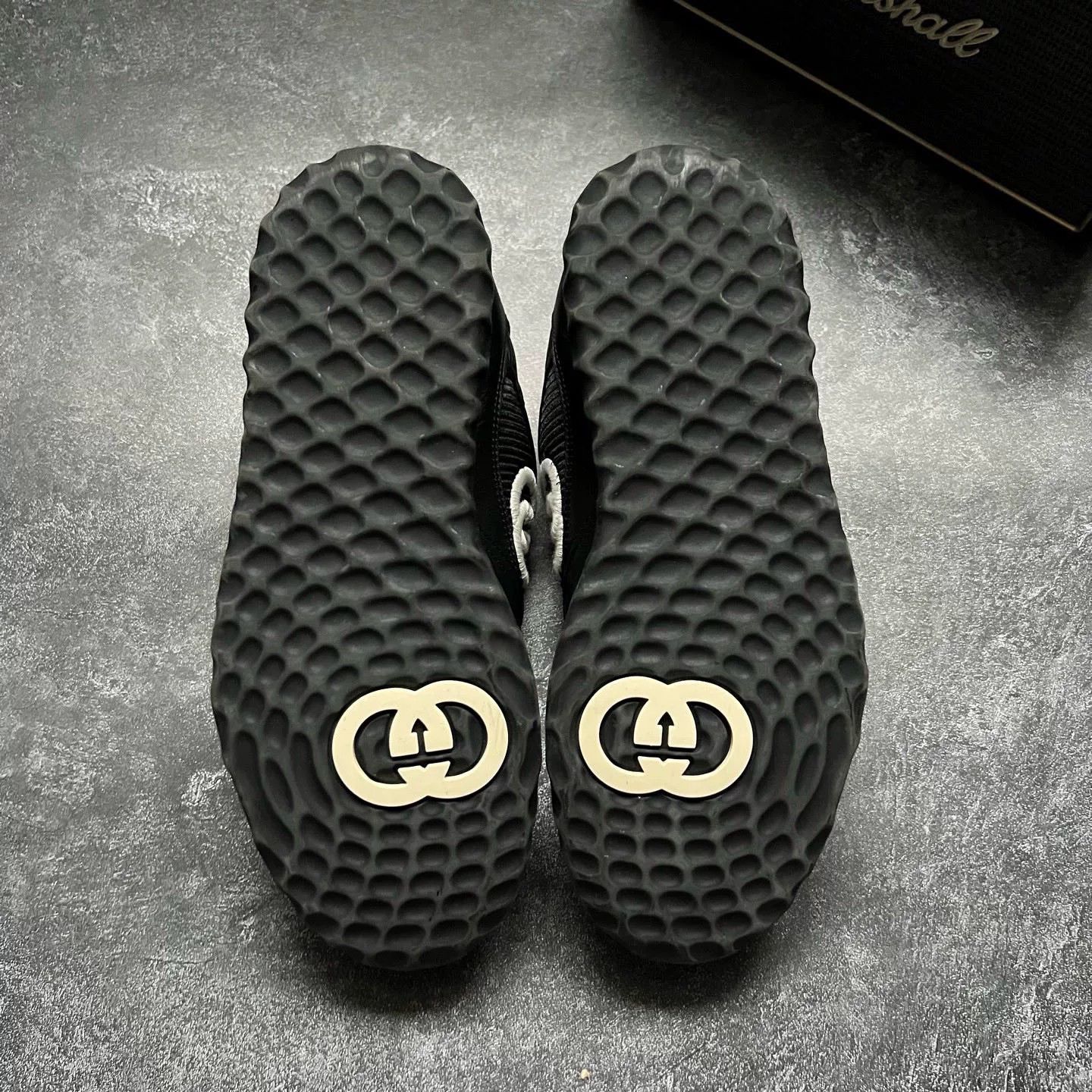 Gucci Gucci Black Lowtop Sneakers 5 Men Size US 5 / EU 37 - 7 Thumbnail