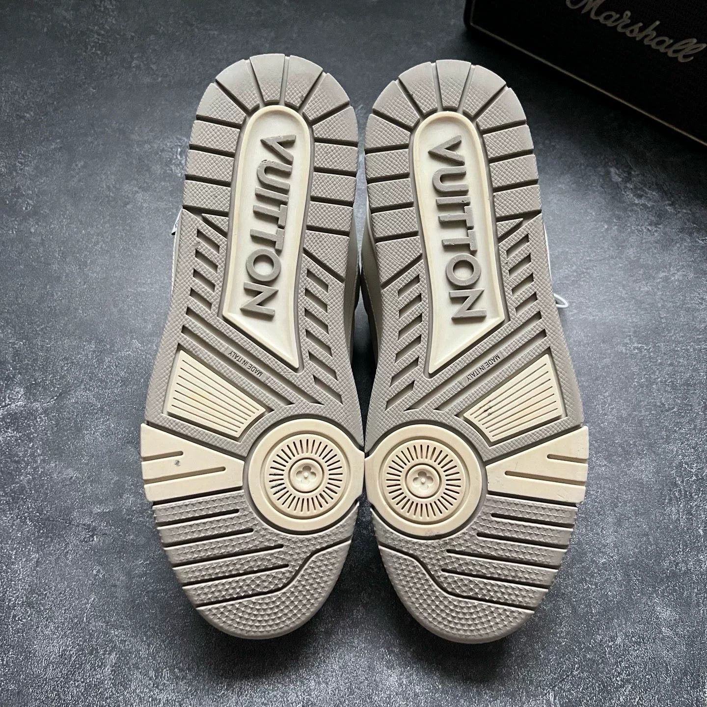 Louis Vuitton Louis Vuitton Training White Lowtop Sneakers 41 Men Size US 8.5 / EU 41-42 - 7 Thumbnail