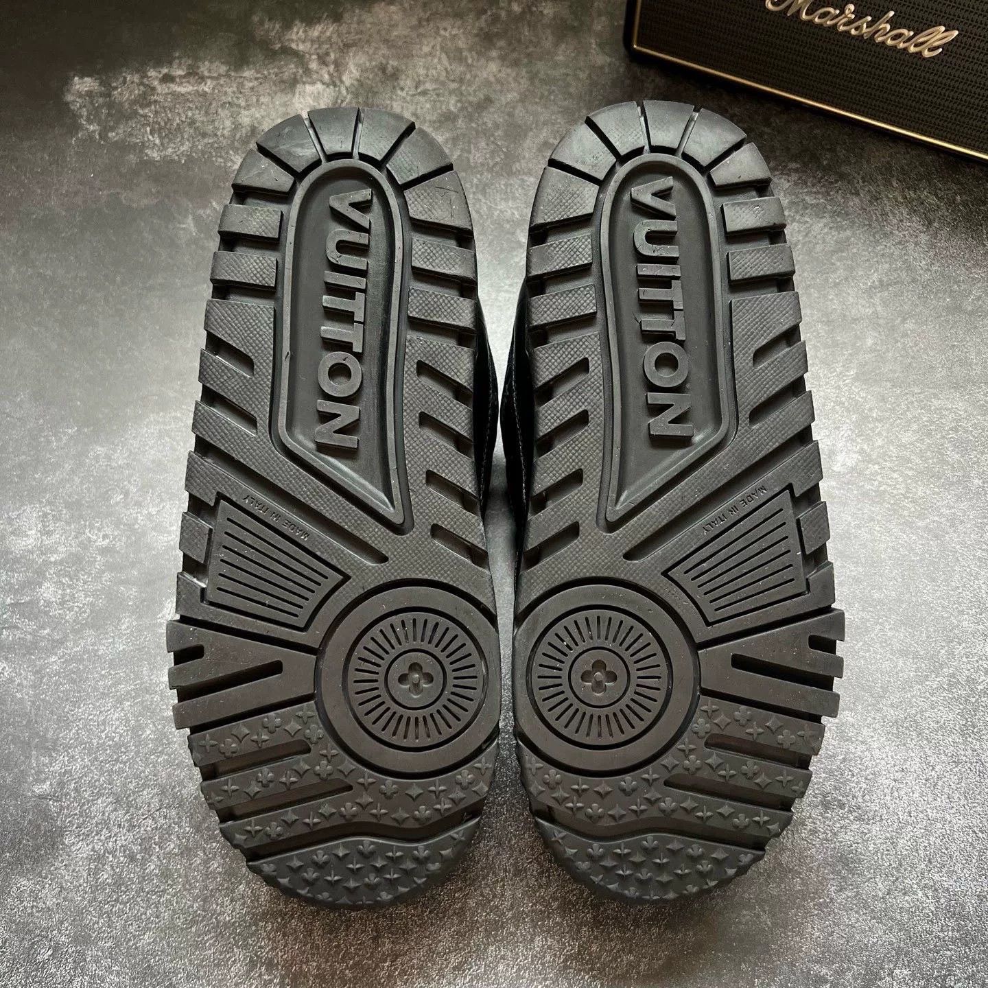 Louis Vuitton Louis Vuitton Training Black Lowtop Sneakers 42 Men Size US 9 / EU 42 - 7 Thumbnail