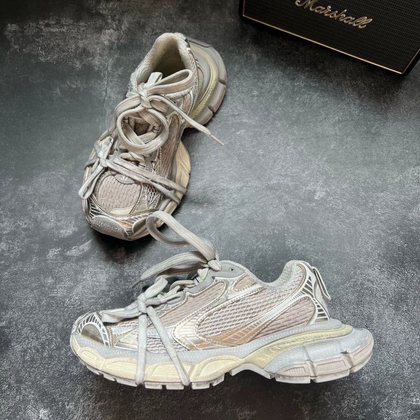 Balenciaga Balenciaga Beige Lowtop Sneakers XXXL Women Size US 8 / IT 38 - 4 Thumbnail