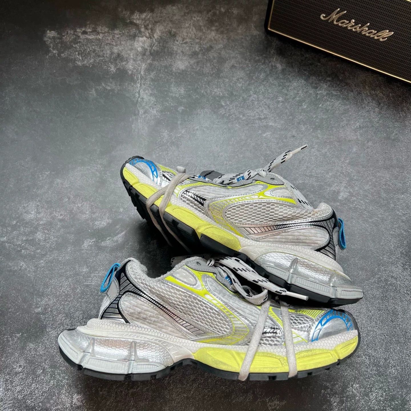 Balenciaga Balenciaga Gray Lowtop Sneakers XXXL Women Size US 8 / IT 38 - 2 Thumbnail