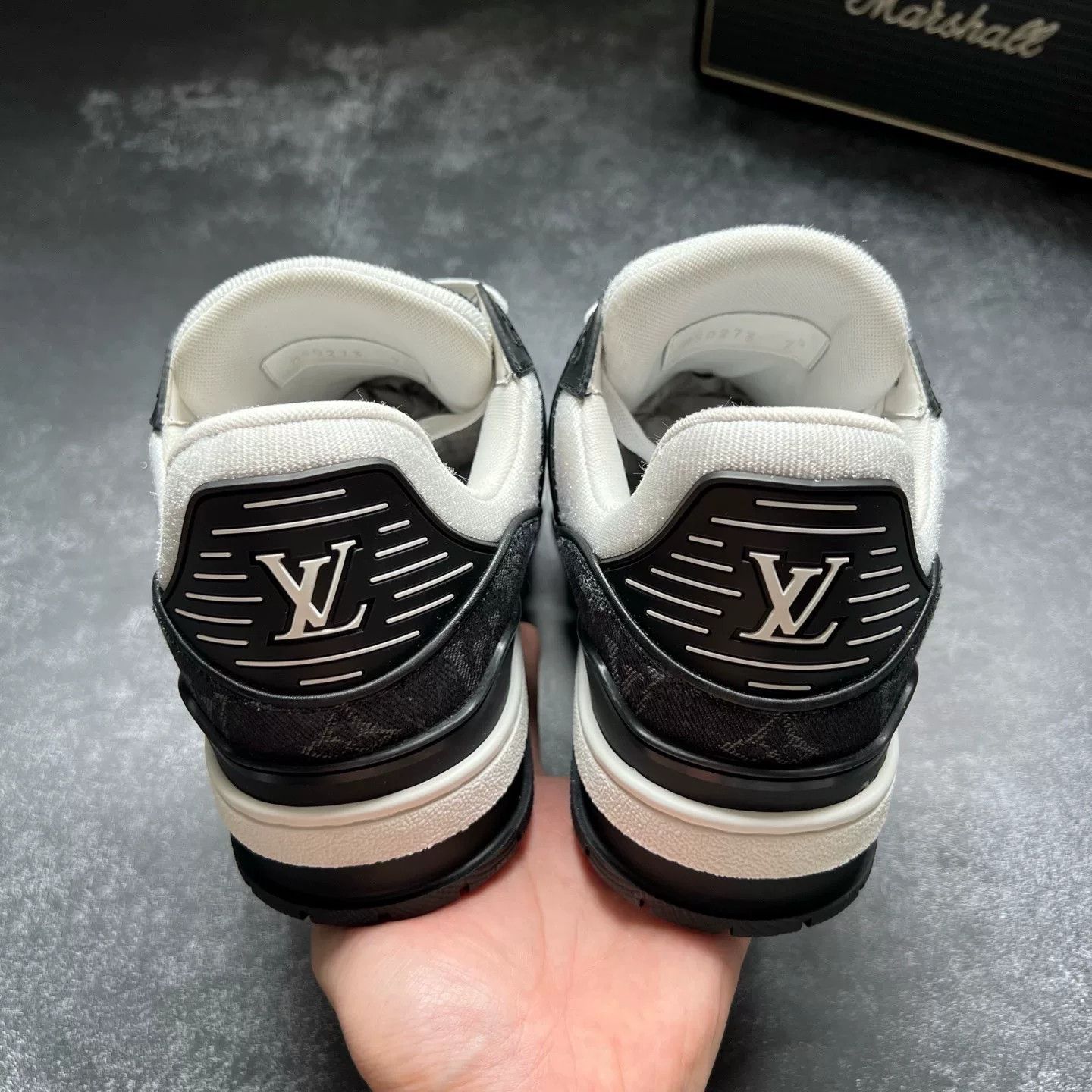 Louis Vuitton Louis Vuitton Training Black Lowtop Sneakers 41 Men Size US 8.5 / EU 41-42 - 6 Thumbnail