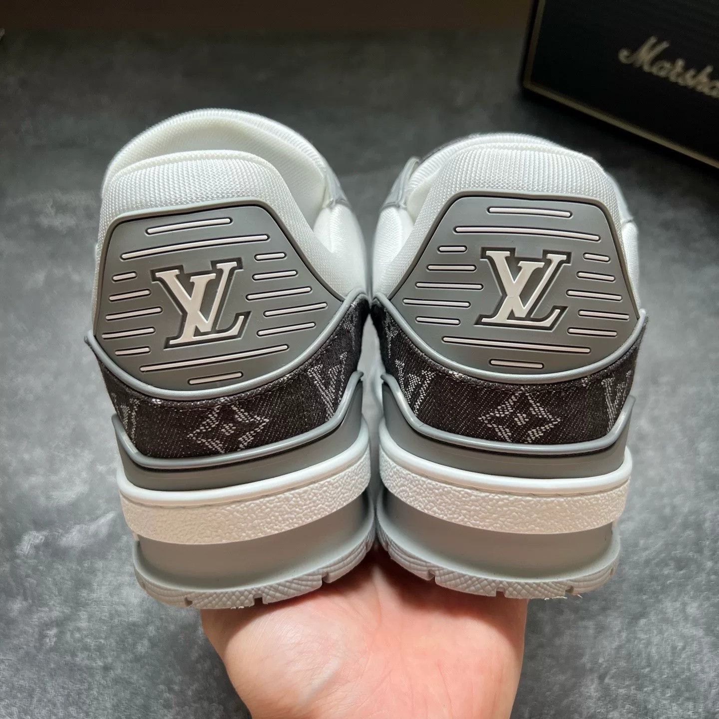 Louis Vuitton Louis Vuitton Training White Lowtop Sneakers 42 Men Size US 9 / EU 42 - 6 Thumbnail