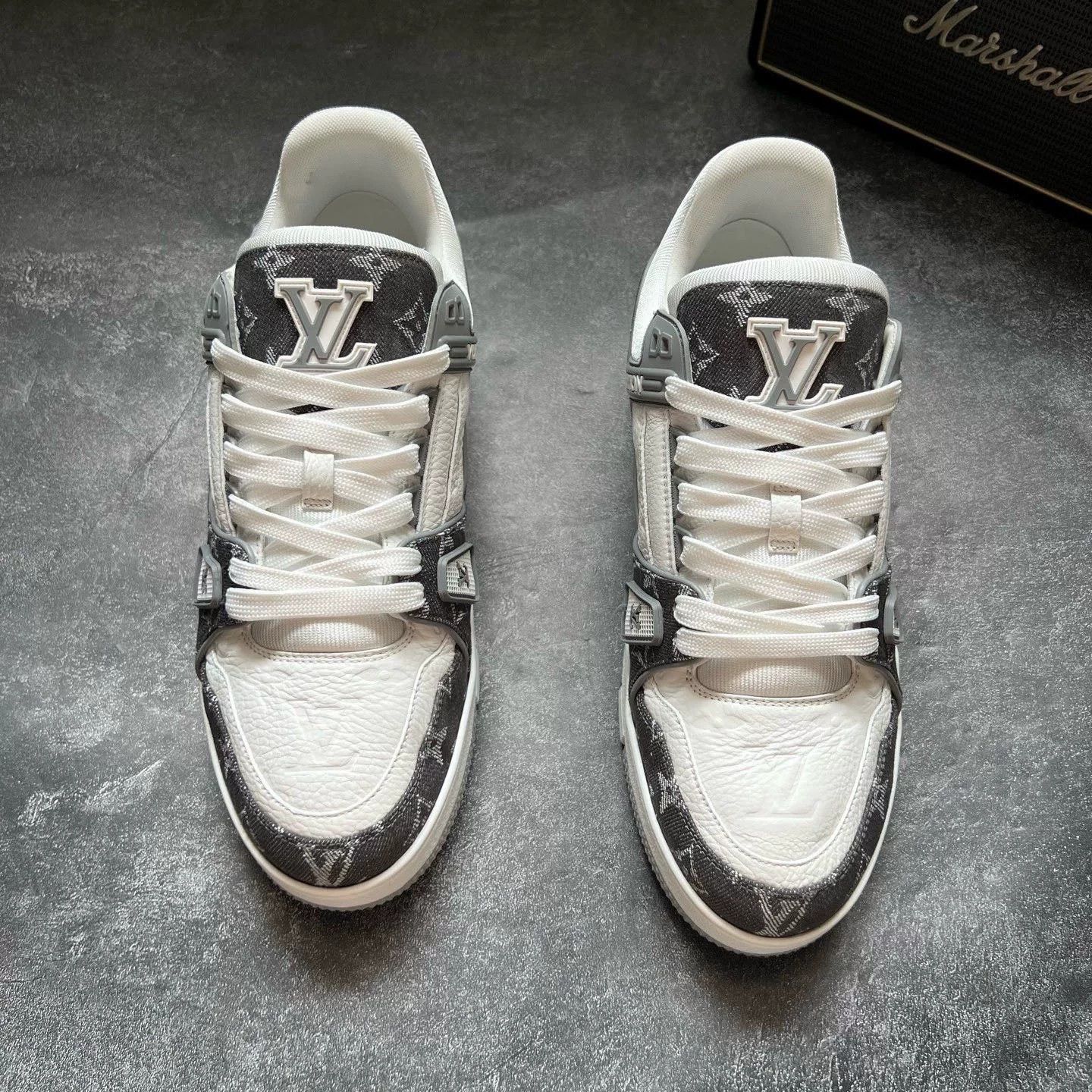 Louis Vuitton Louis Vuitton Training White Lowtop Sneakers 42 Men Size US 9 / EU 42 - 3 Thumbnail