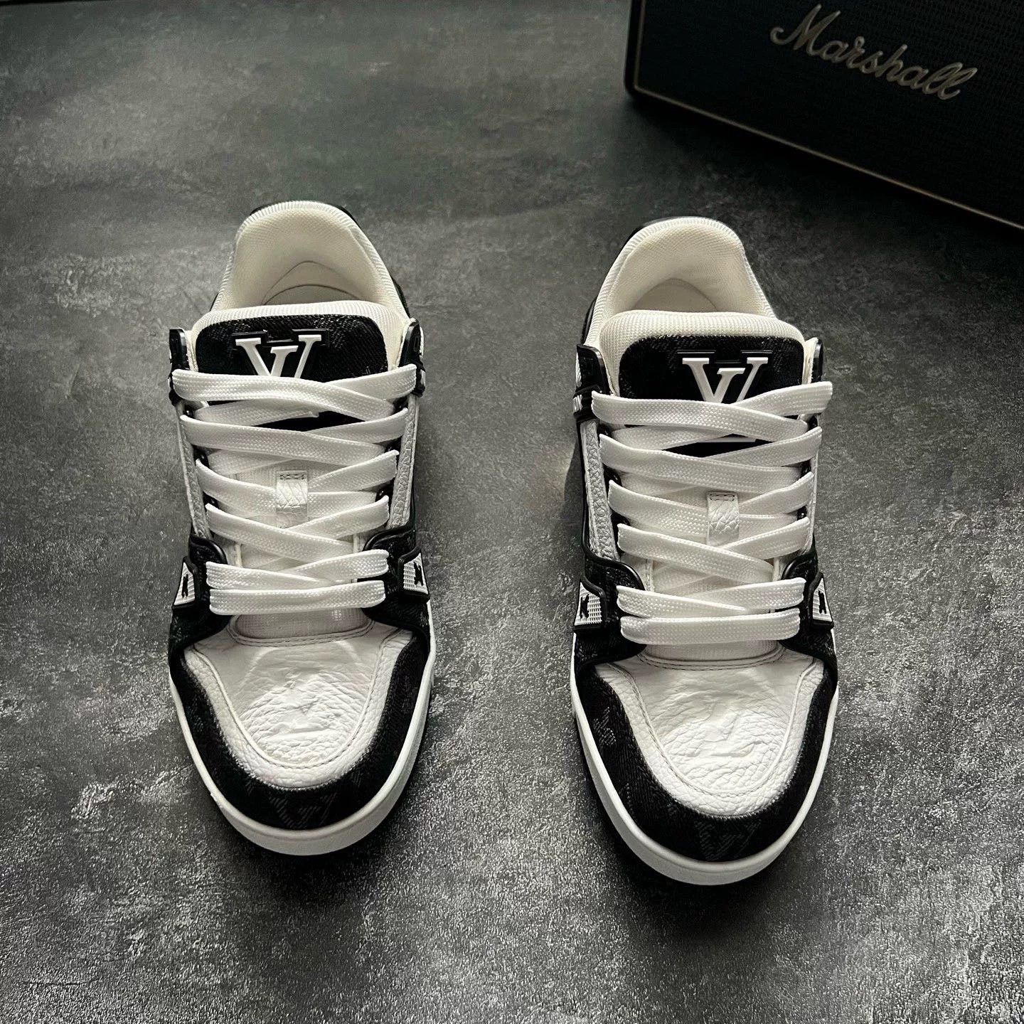 Louis Vuitton Louis Vuitton Training Black Lowtop Sneakers 36 Women Size US 6 / IT 36 - 3 Thumbnail