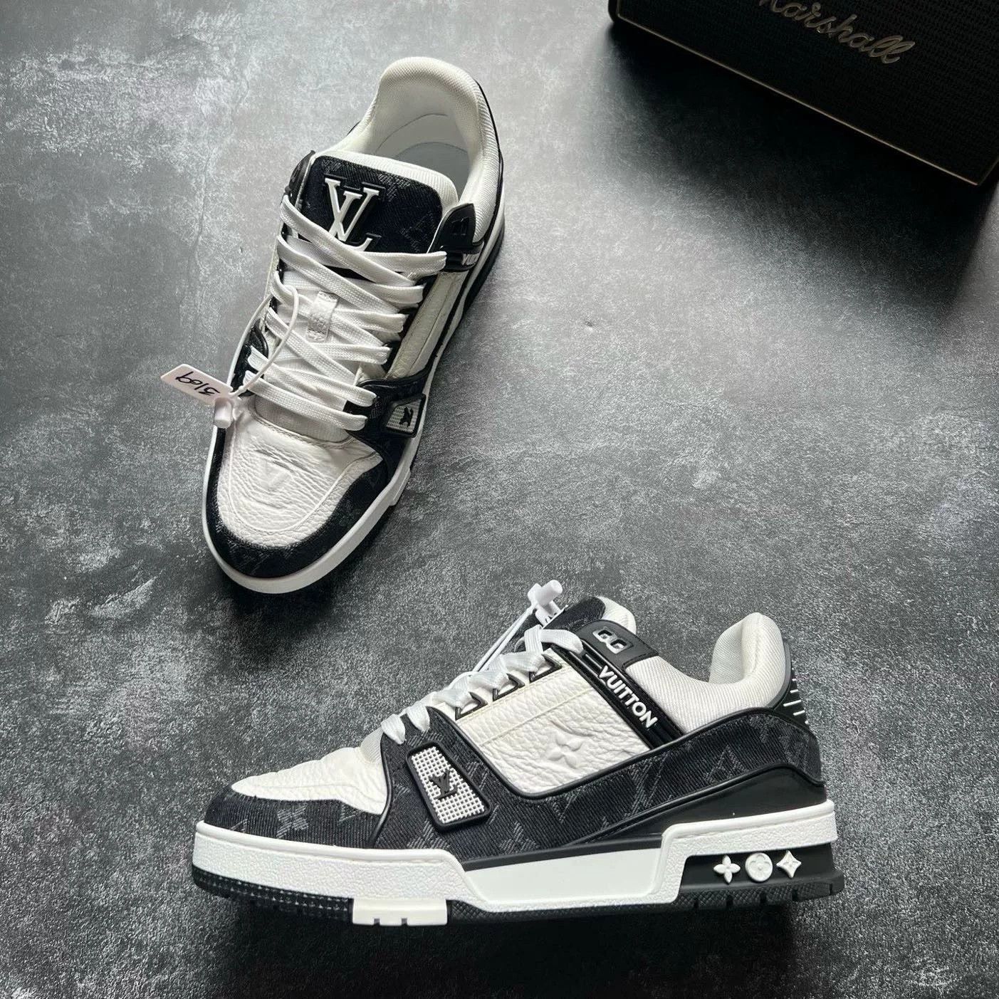 Louis Vuitton Louis Vuitton Training Black Lowtop Sneakers 39 Men Size US 6.5 / EU 39-40 - 4 Thumbnail