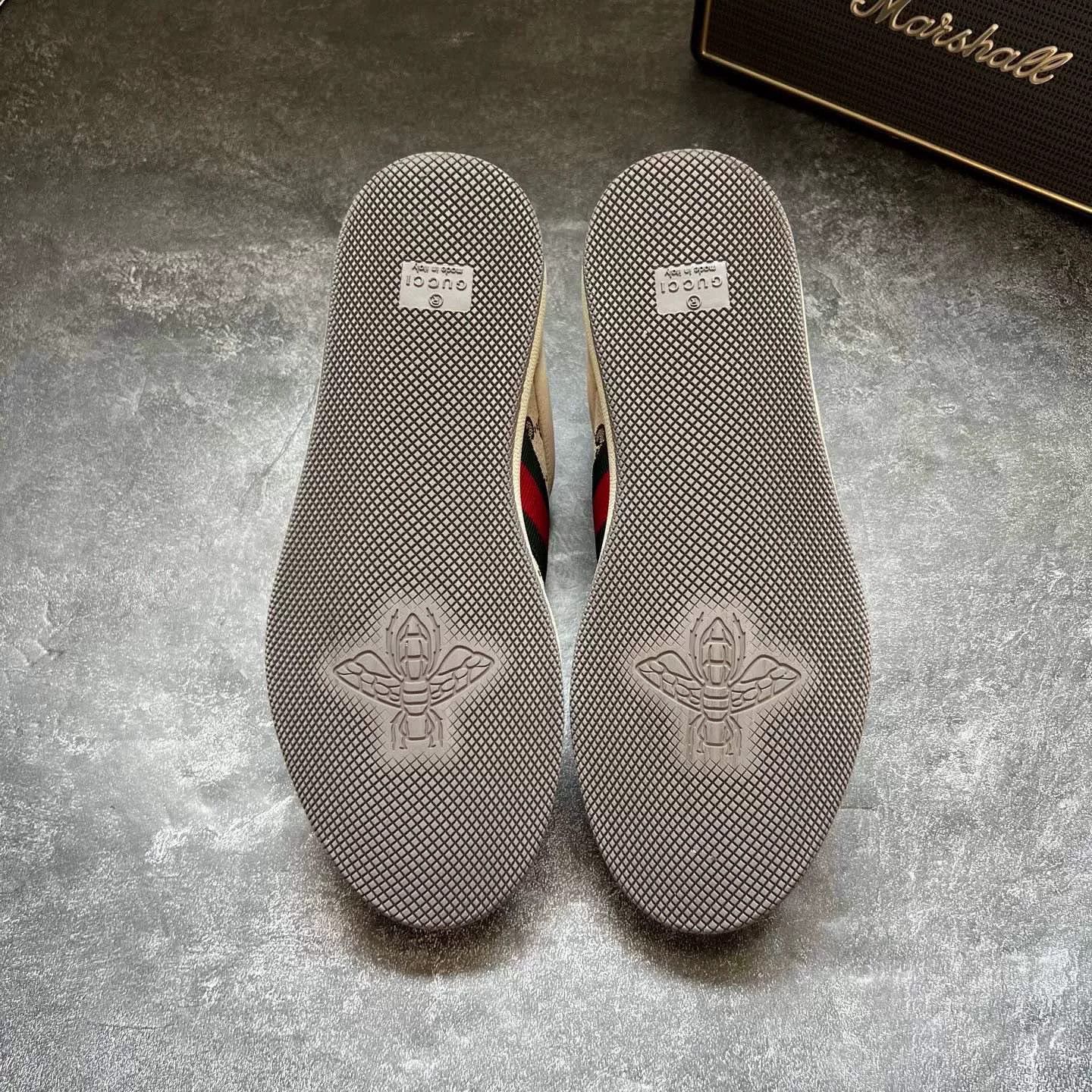 Gucci Gucci White Lowtop Sneakers 37 Women Size US 6.5 / IT 36.5 - 7 Thumbnail
