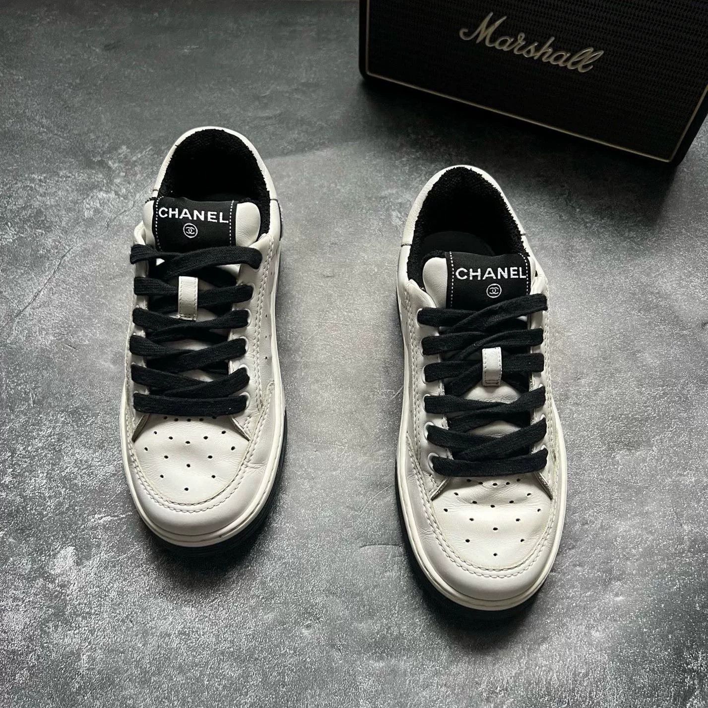 Chanel Chanel Black Lowtop Sneakers 35 Women Size US 5 / IT 35 - 3 Thumbnail