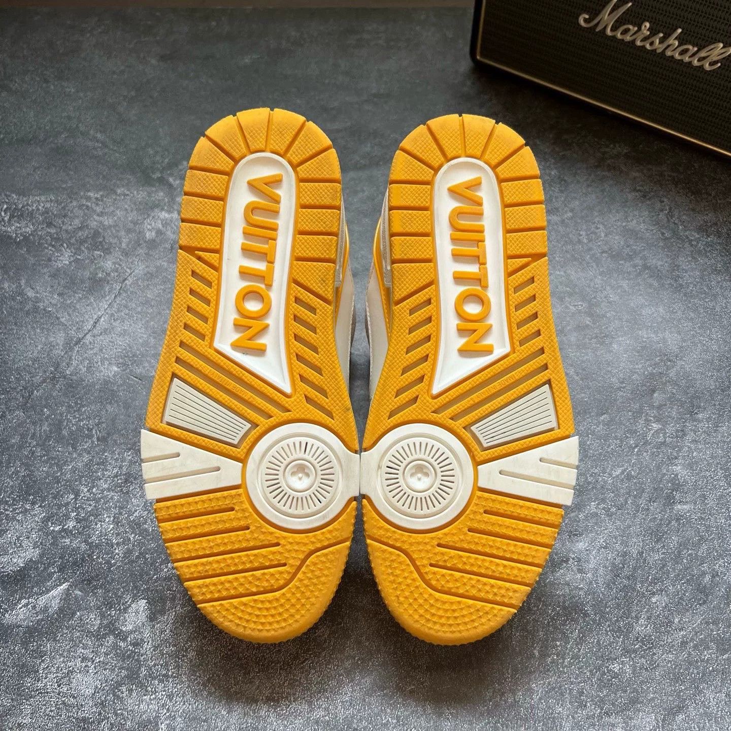 Louis Vuitton Louis Vuitton Training Yellow Lowtop Sneakers 35 Women Size US 5 / IT 35 - 7 Thumbnail