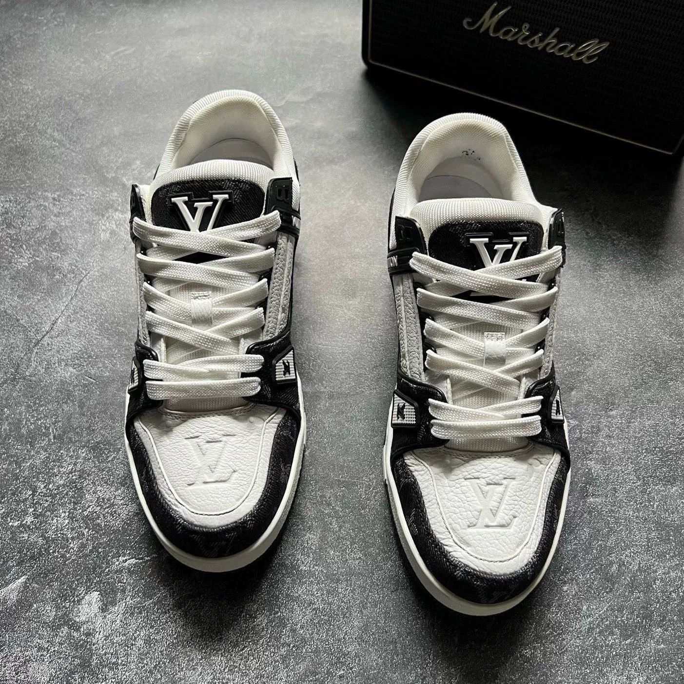 Louis Vuitton Louis Vuitton Training Black Lowtop Sneakers 39 Men Size US 6.5 / EU 39-40 - 3 Thumbnail