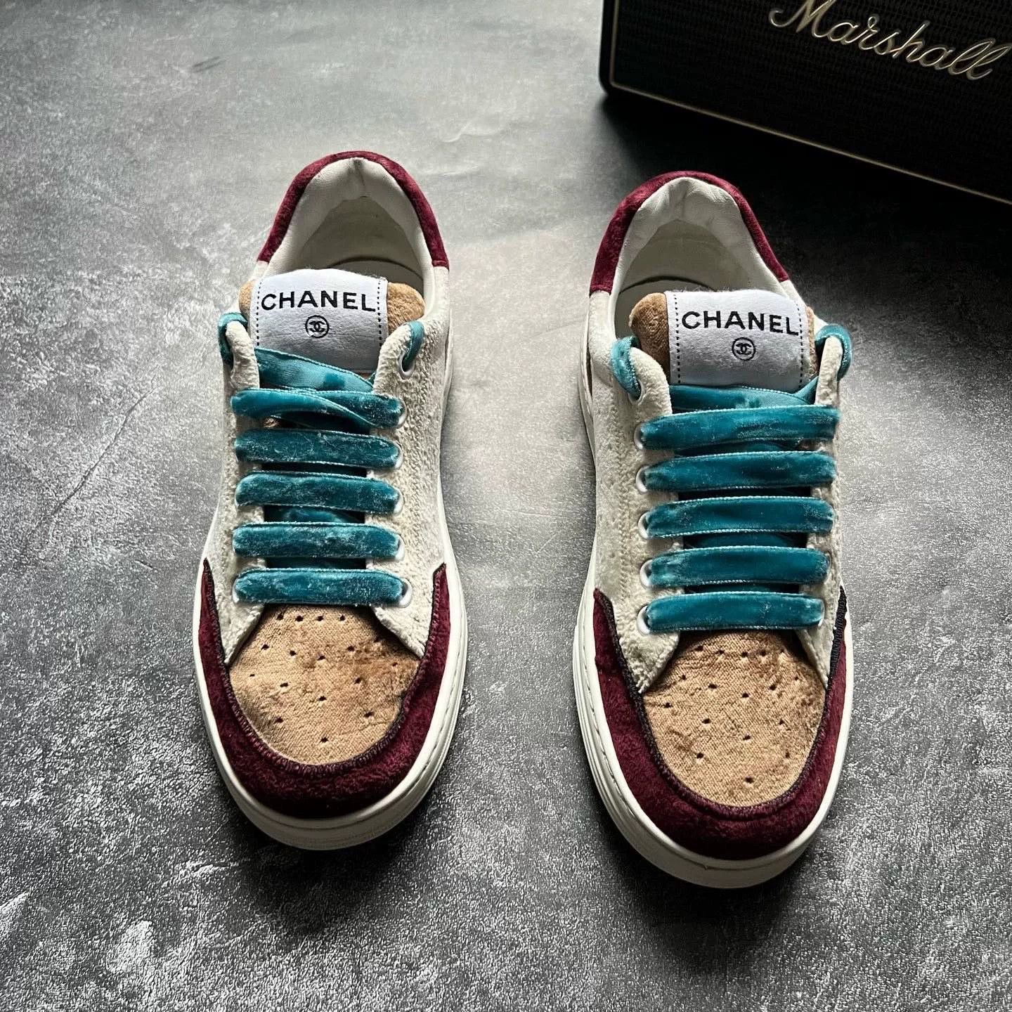 Chanel Chanel Velvet Lowtop Sneakers 35 Women Size US 5 / IT 35 - 3 Thumbnail