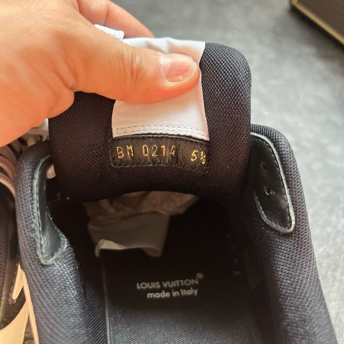 Louis Vuitton Louis Vuitton Training Black Lowtop Sneakers 39 Men Size US 6.5 / EU 39-40 - 8 Thumbnail