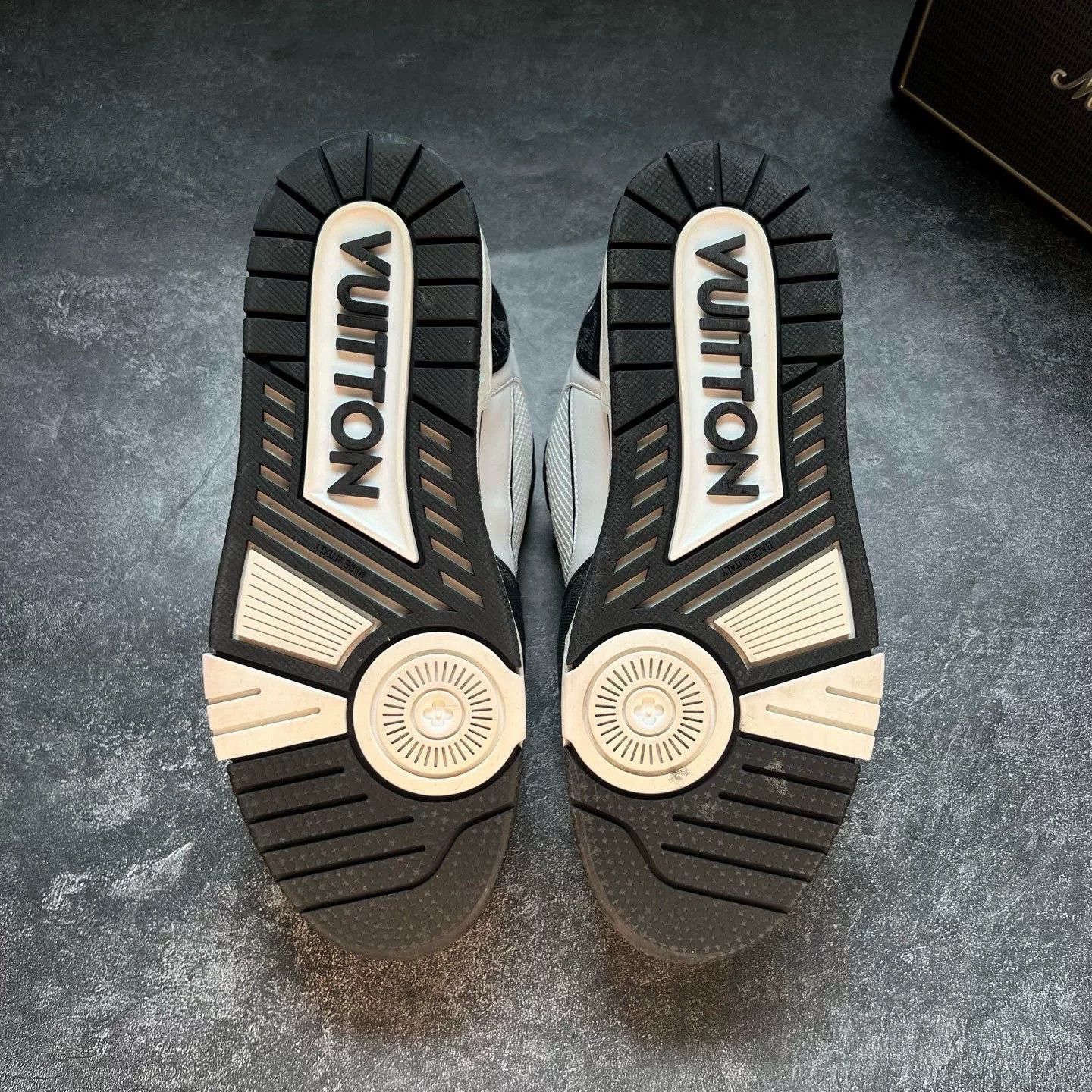 Louis Vuitton Louis Vuitton Training Black Lowtop Sneakers 39 Men Size US 6.5 / EU 39-40 - 7 Thumbnail