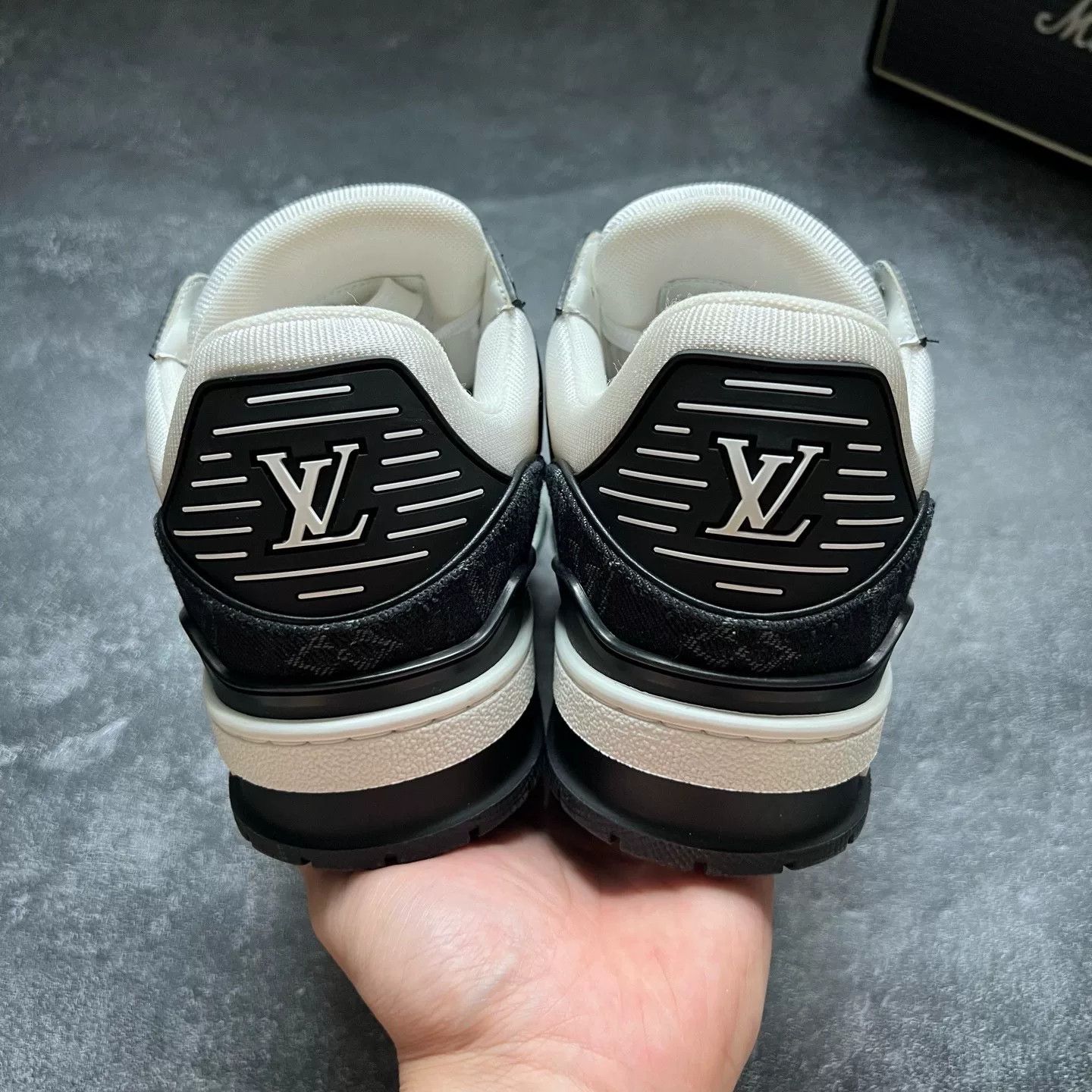 Louis Vuitton Louis Vuitton Training Black Lowtop Sneakers 39 Men Size US 6.5 / EU 39-40 - 6 Thumbnail