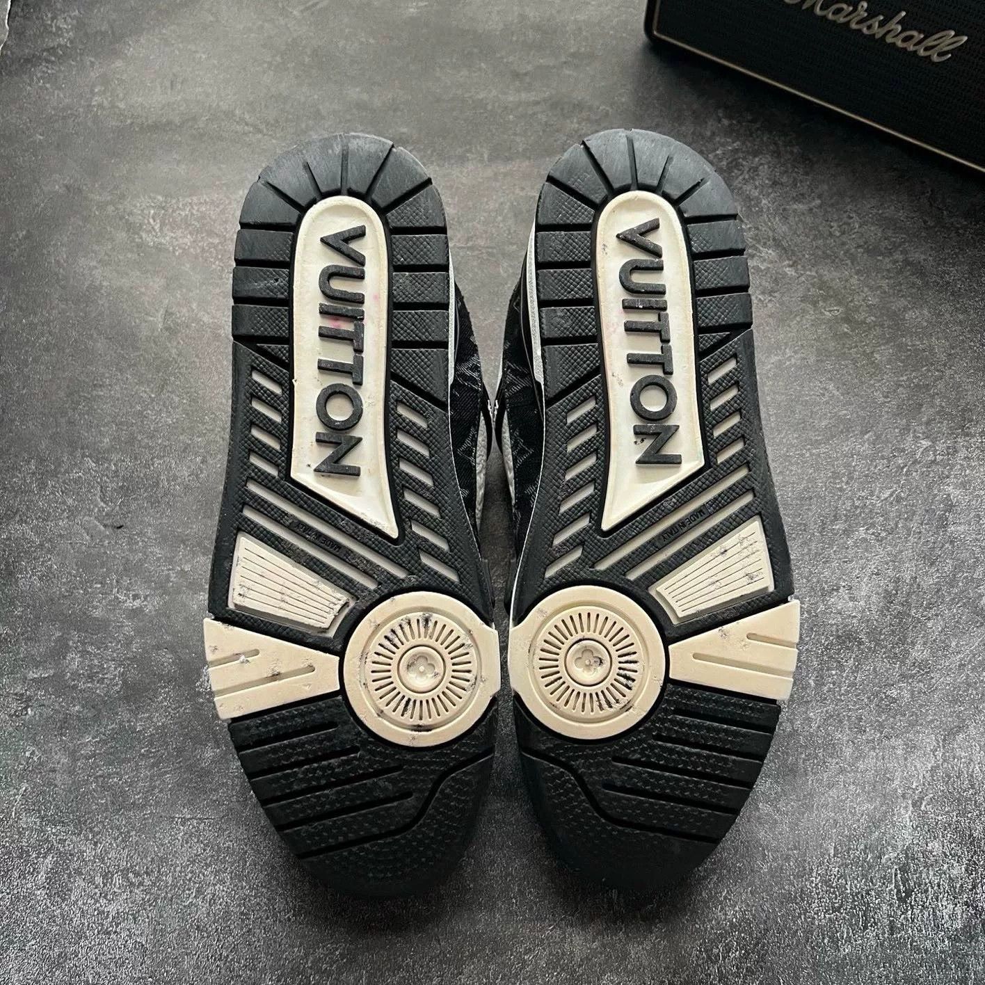 Louis Vuitton Louis Vuitton Training Black Lowtop Sneakers 42 Men Size US 9 / EU 42 - 7 Thumbnail