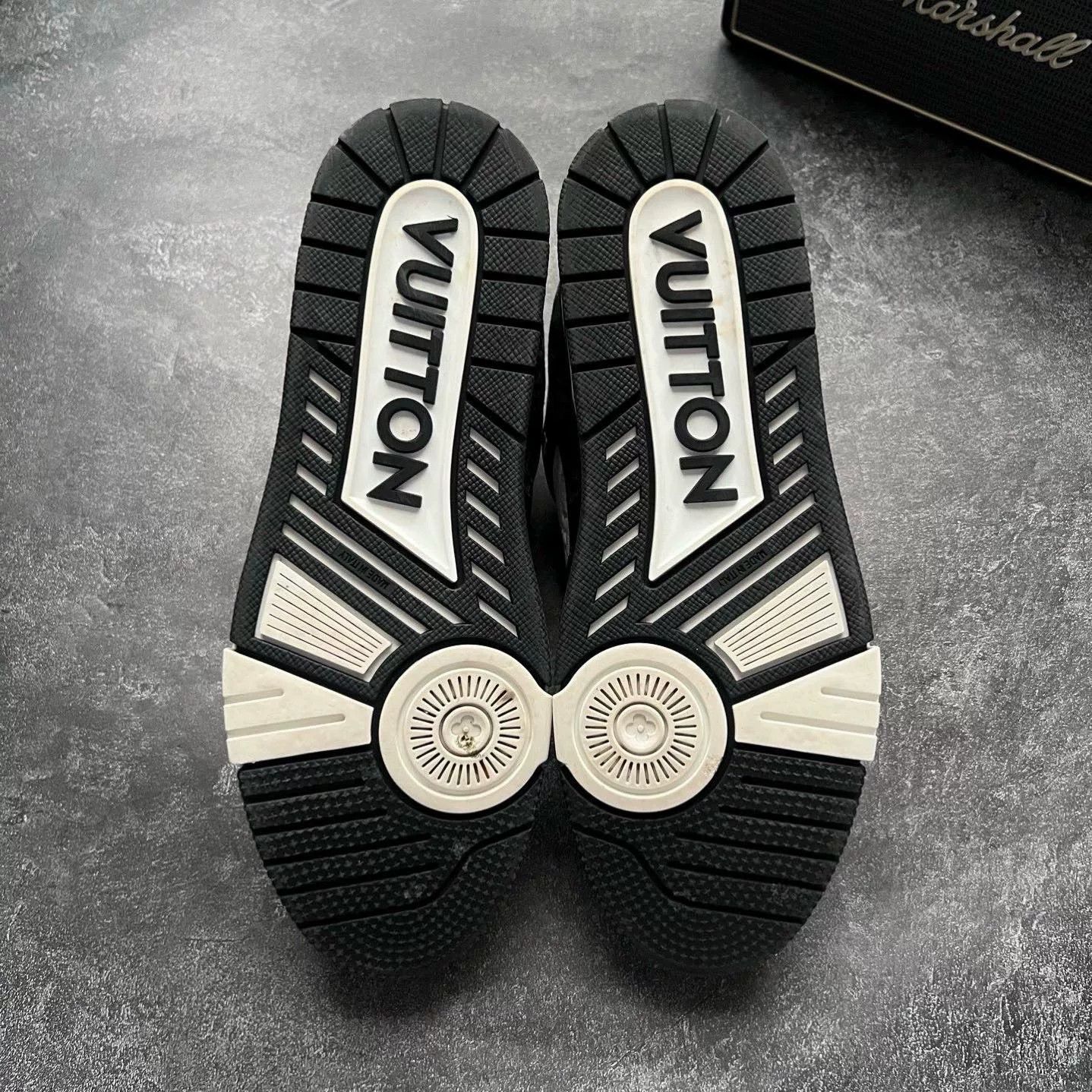 Louis Vuitton Louis Vuitton Training Black Lowtop Sneakers 42 Men Size US 9 / EU 42 - 7 Thumbnail