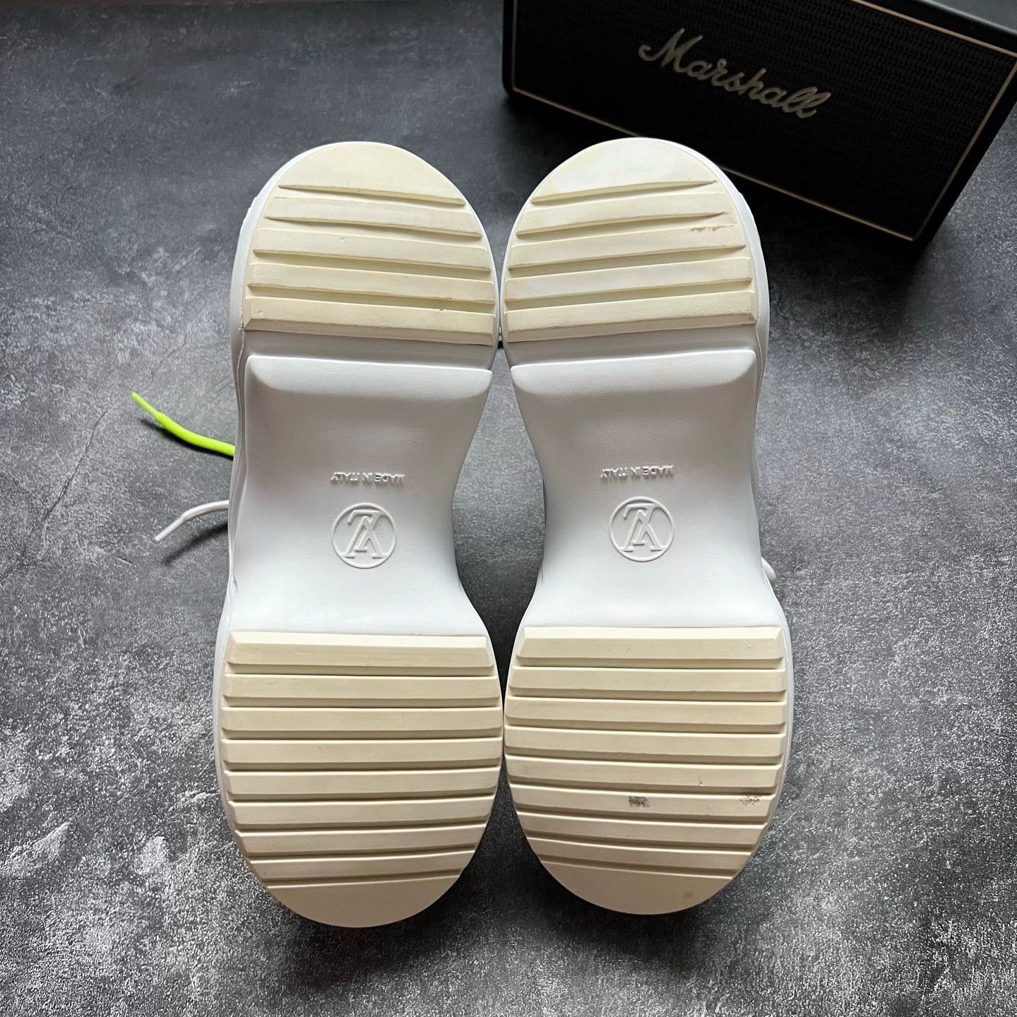 Louis Vuitton Louis Vuitton Green Lowtop Sneakers 39 Men Size US 6.5 / EU 39-40 - 7 Thumbnail
