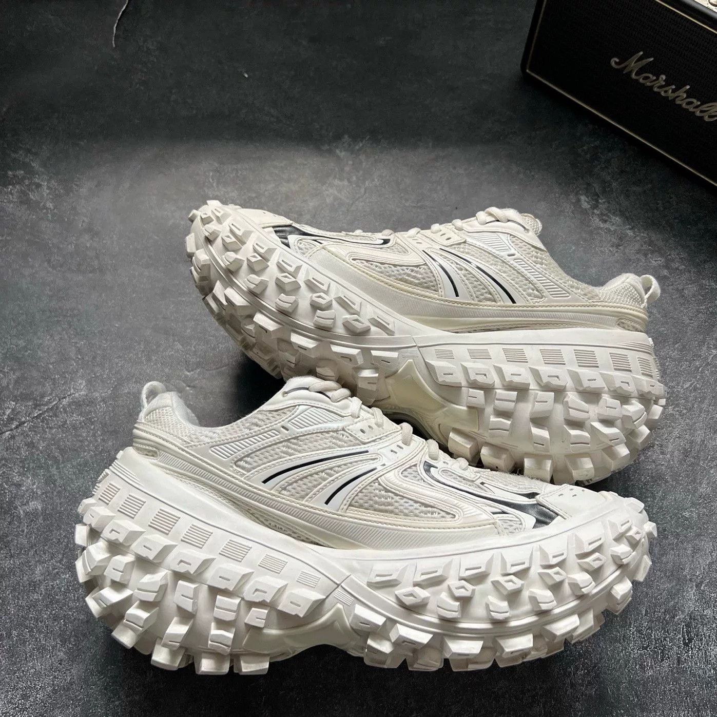 Balenciaga Balenciaga White Lowtop Sneakers 44 Men Size US 10.5 / EU 43-44 - 2 Thumbnail