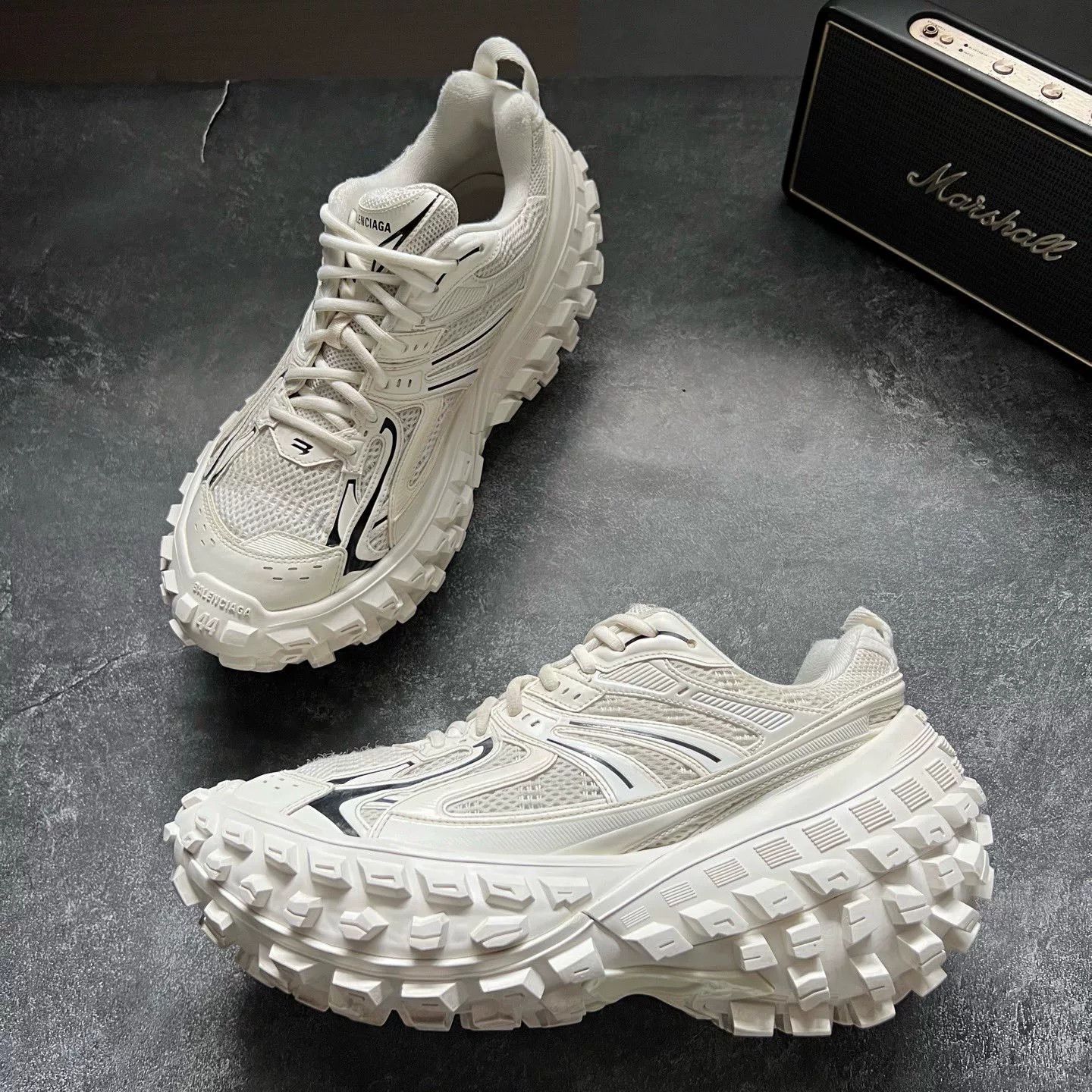 Balenciaga Balenciaga White Lowtop Sneakers 44 Men Size US 10.5 / EU 43-44 - 4 Thumbnail