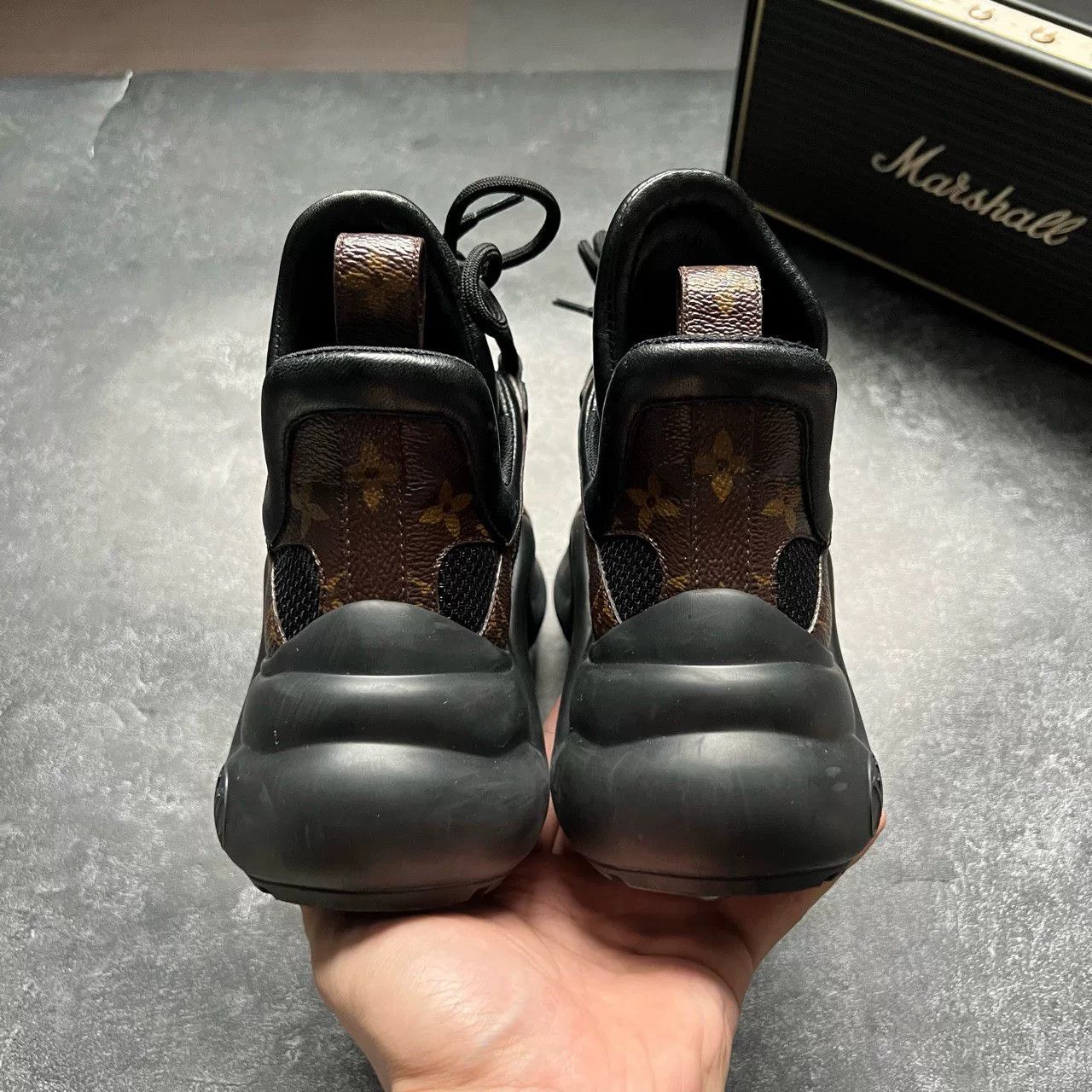 Louis Vuitton Louis Vuitton Black Lowtop Sneakers 35 Women Size US 5 / IT 35 - 6 Thumbnail