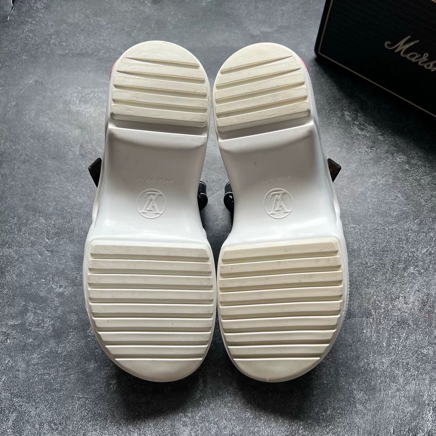 Louis Vuitton Louis Vuitton Black Sandals 37 Women Size US 6.5 / IT 36.5 - 7 Thumbnail