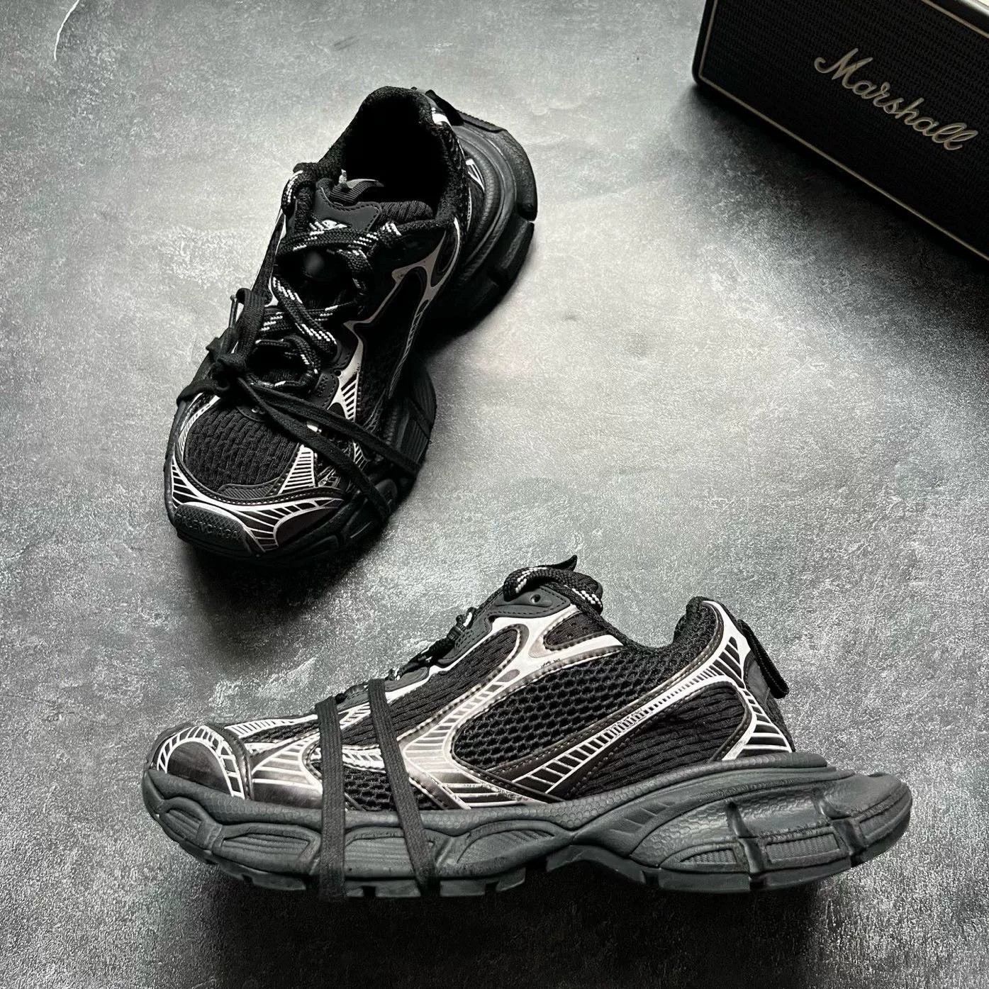 Balenciaga Balenciaga Silver Lowtop Sneakers XXXL Women Size US 8 / IT 38 - 5 Thumbnail